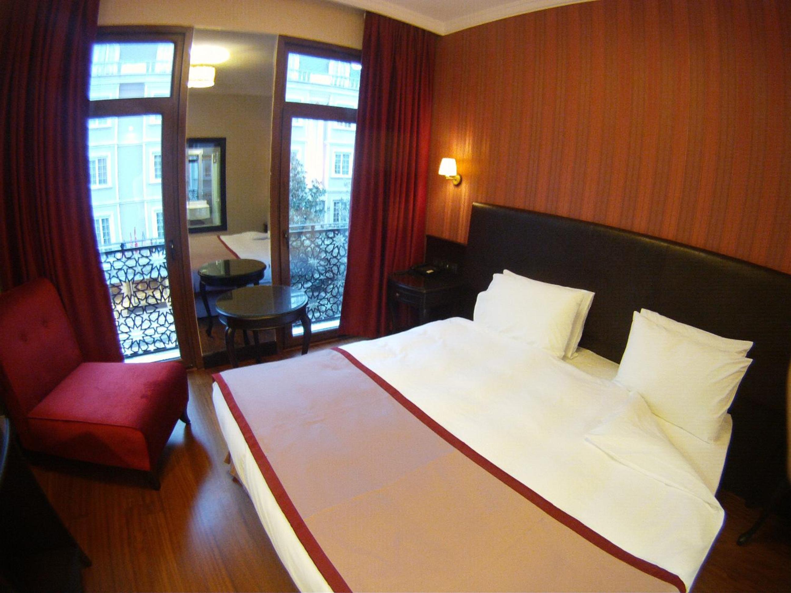 Standard Double Room photo 3