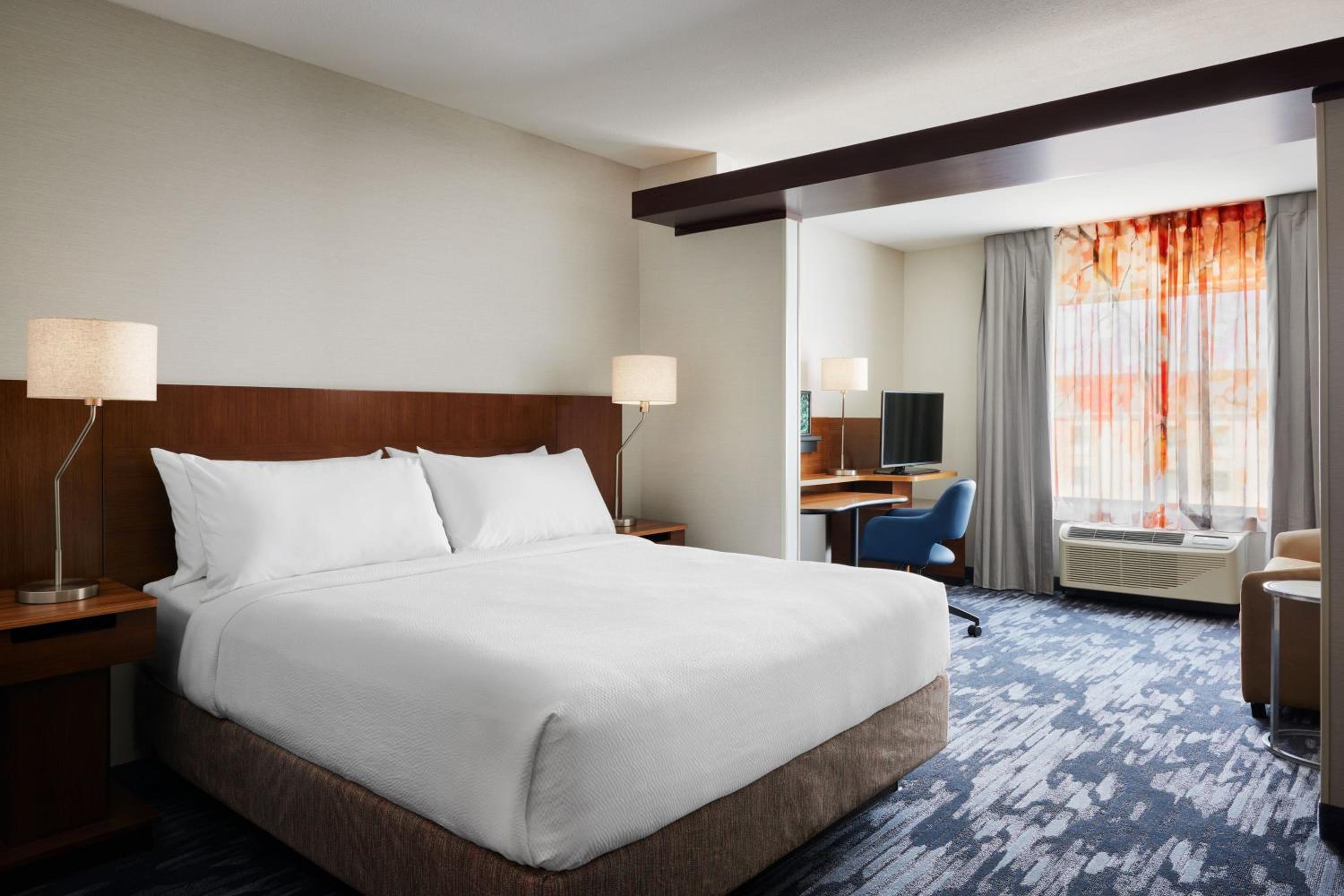 King Suite with Roll-In Shower and Sofa Bed - Mobility Access