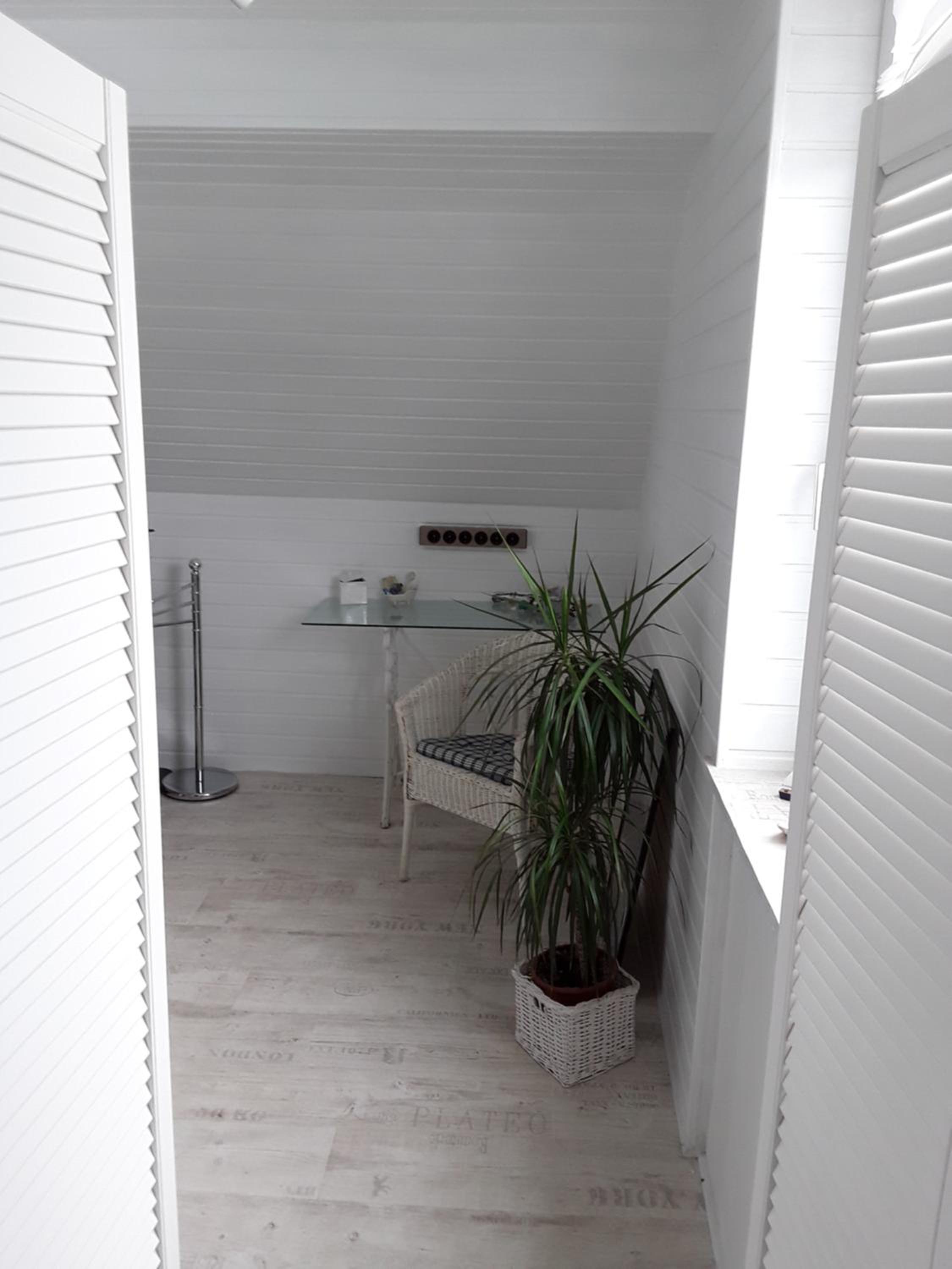 Deluxe Double Room (2 Adults + 1 Child) photo 3
