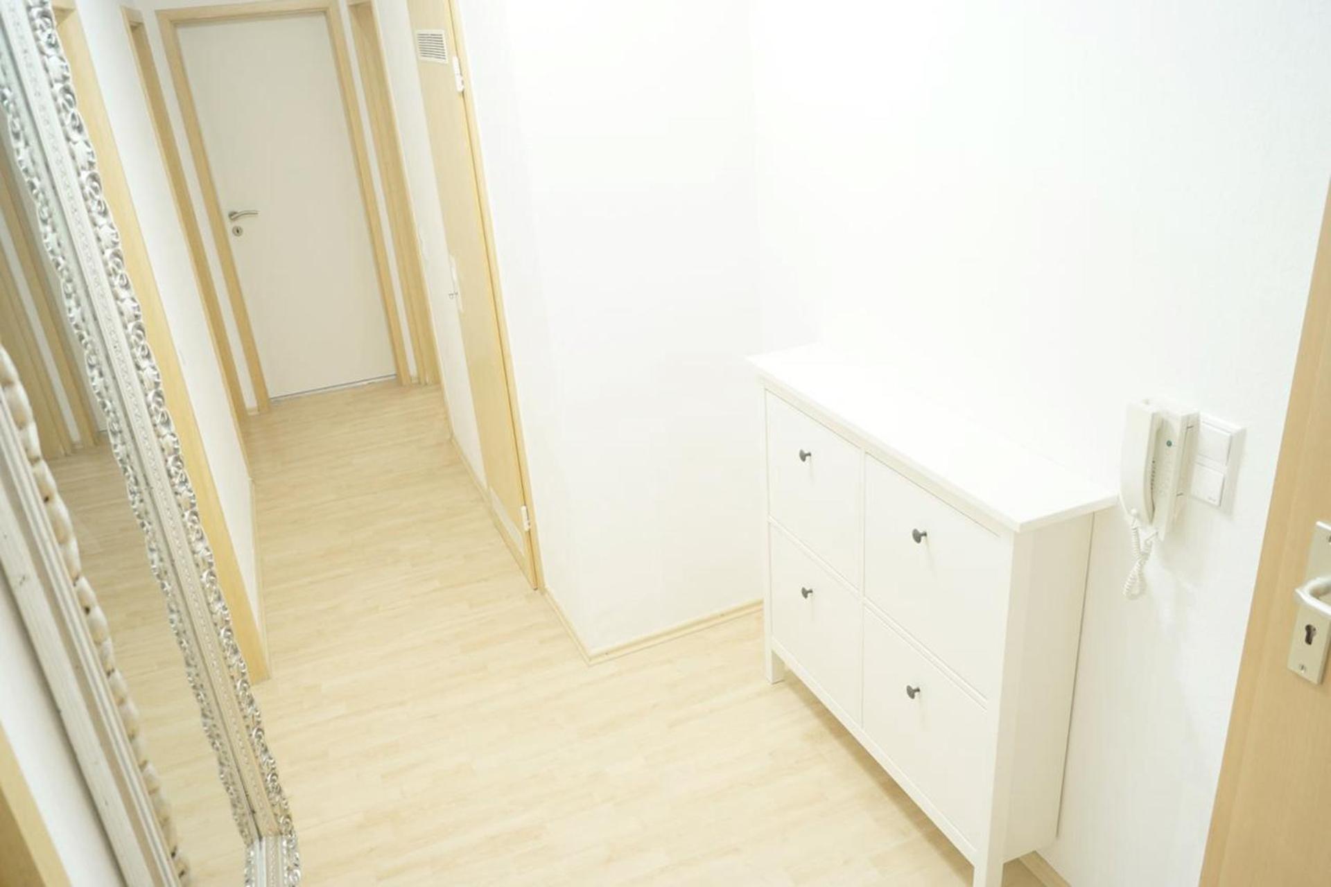 Apartment with Balcony photo 3