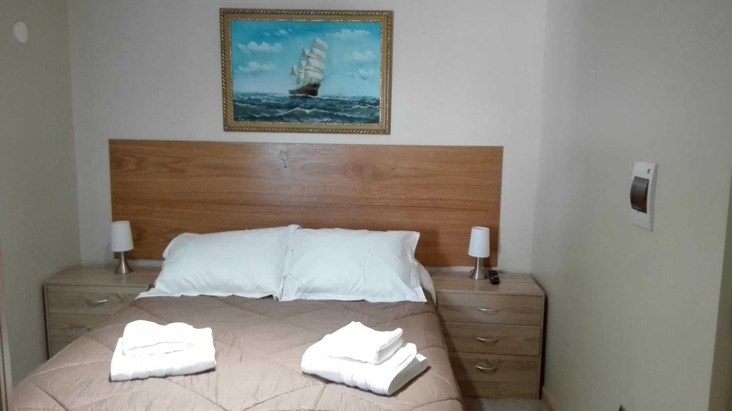 Queen Room photo 1