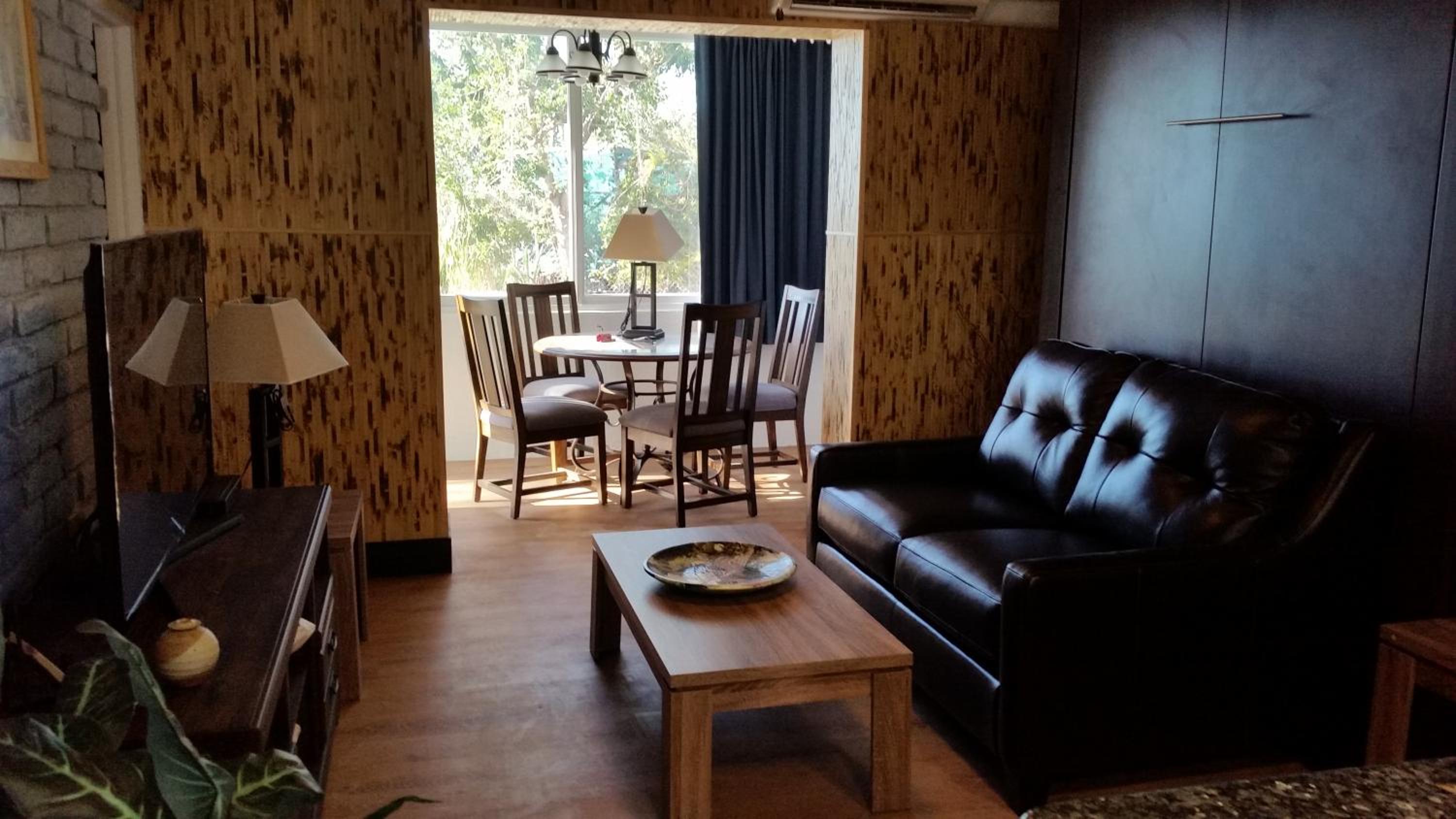 One-Bedroom Apartment - Photo 6