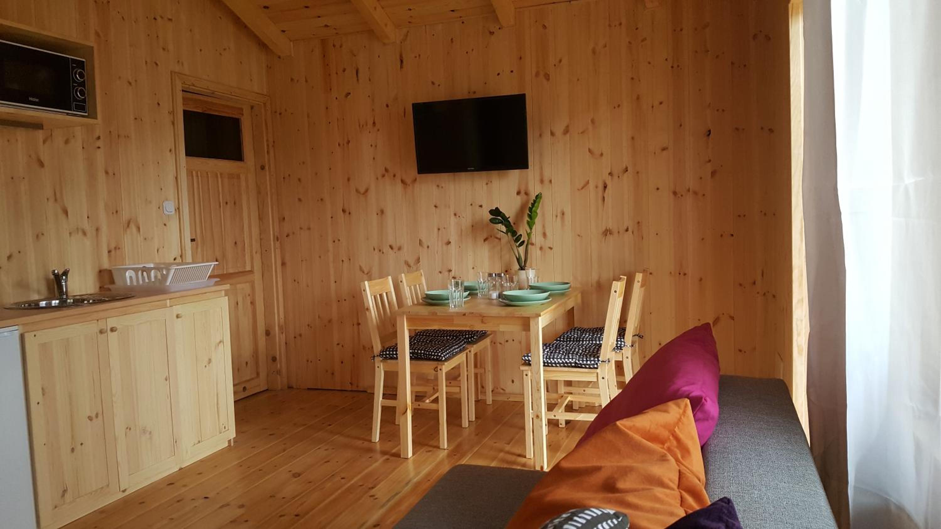 One-Bedroom House - Photo 26
