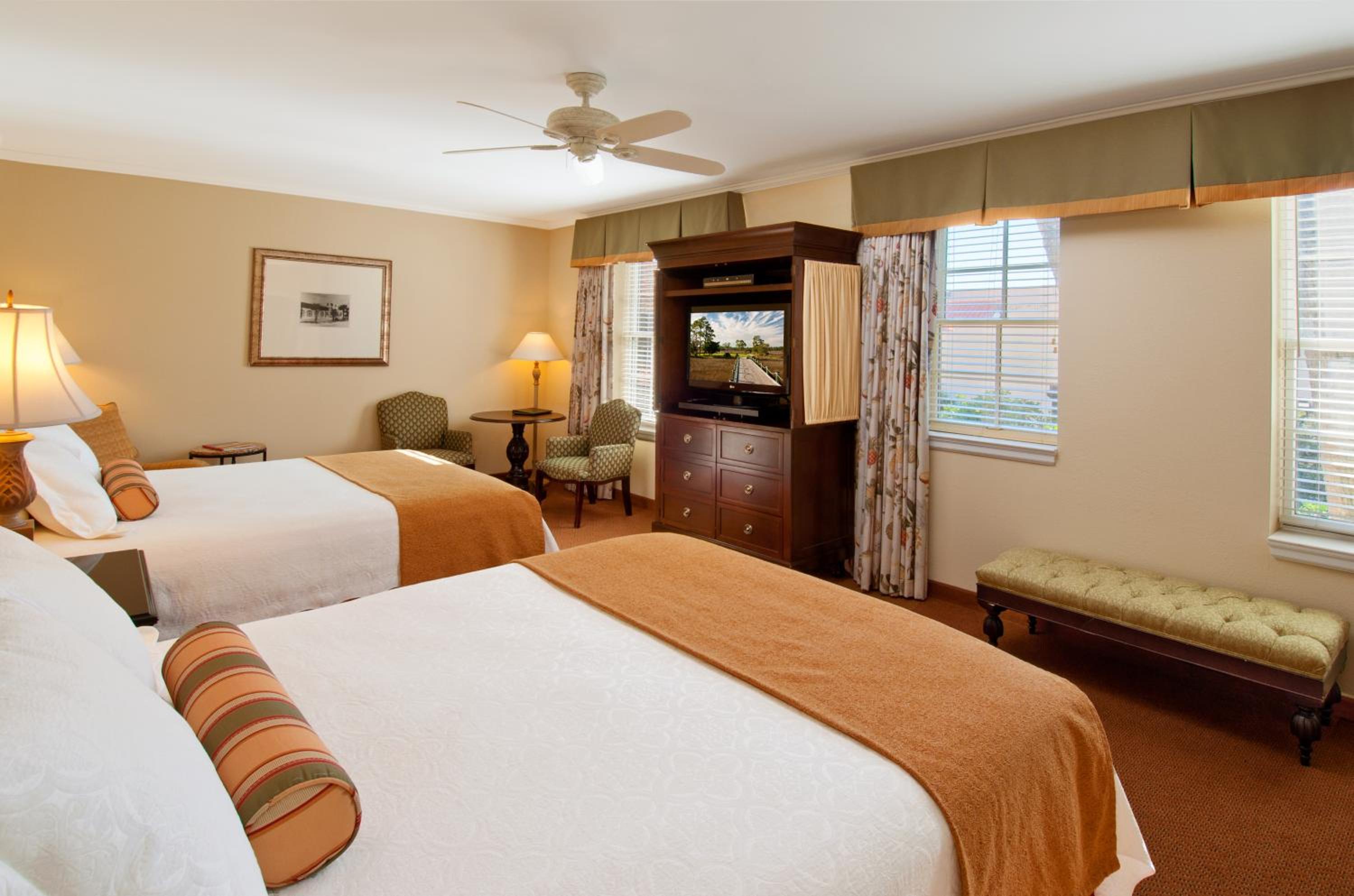Queen Room with Two Queen Beds - Resort View