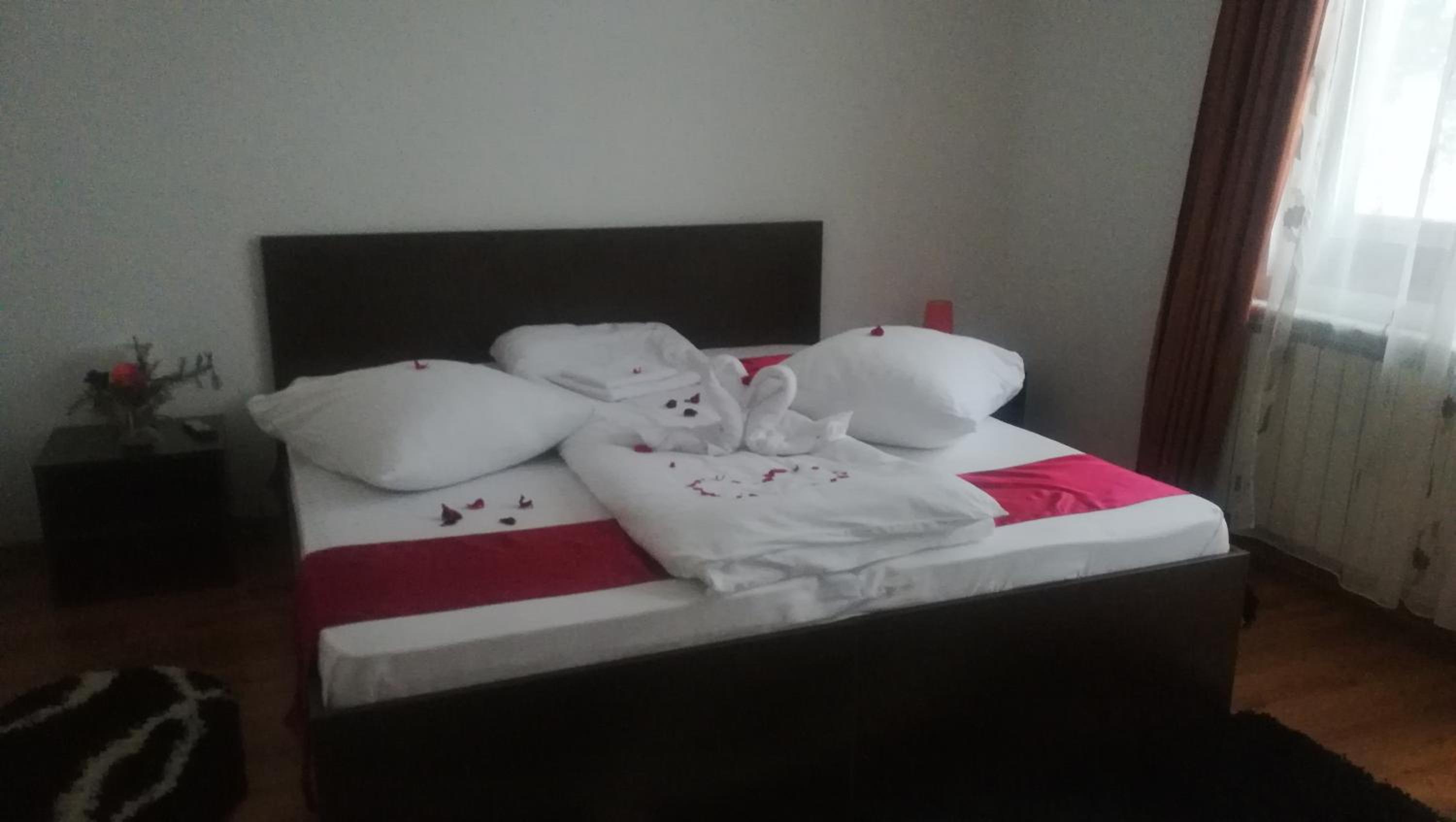 Deluxe Double Room with Shower - Photo 1