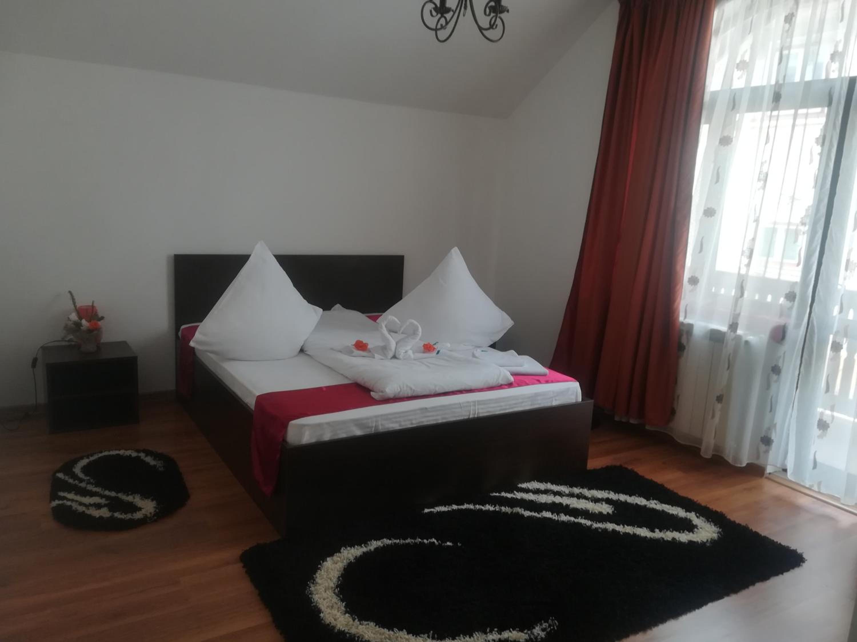 Deluxe Double Room with Shower - Photo 33
