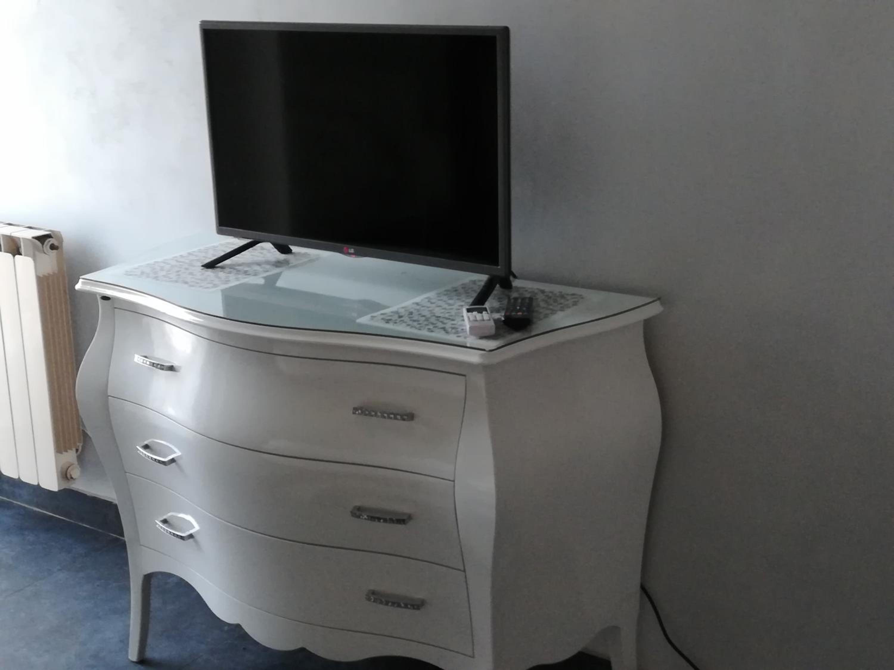 Deluxe Suite with Balcony, City and Sea View - Photo 7