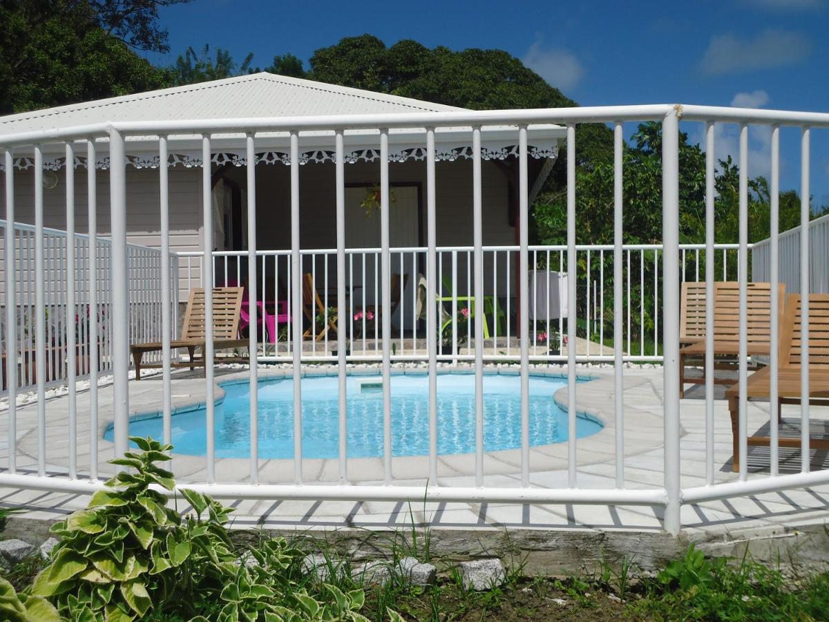 Bungalow with Sea View photo 2