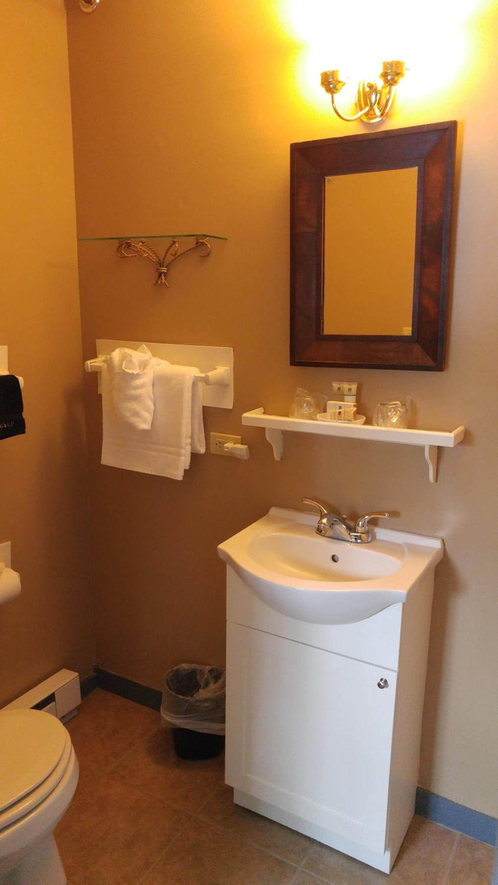 Queen Suite photo 3