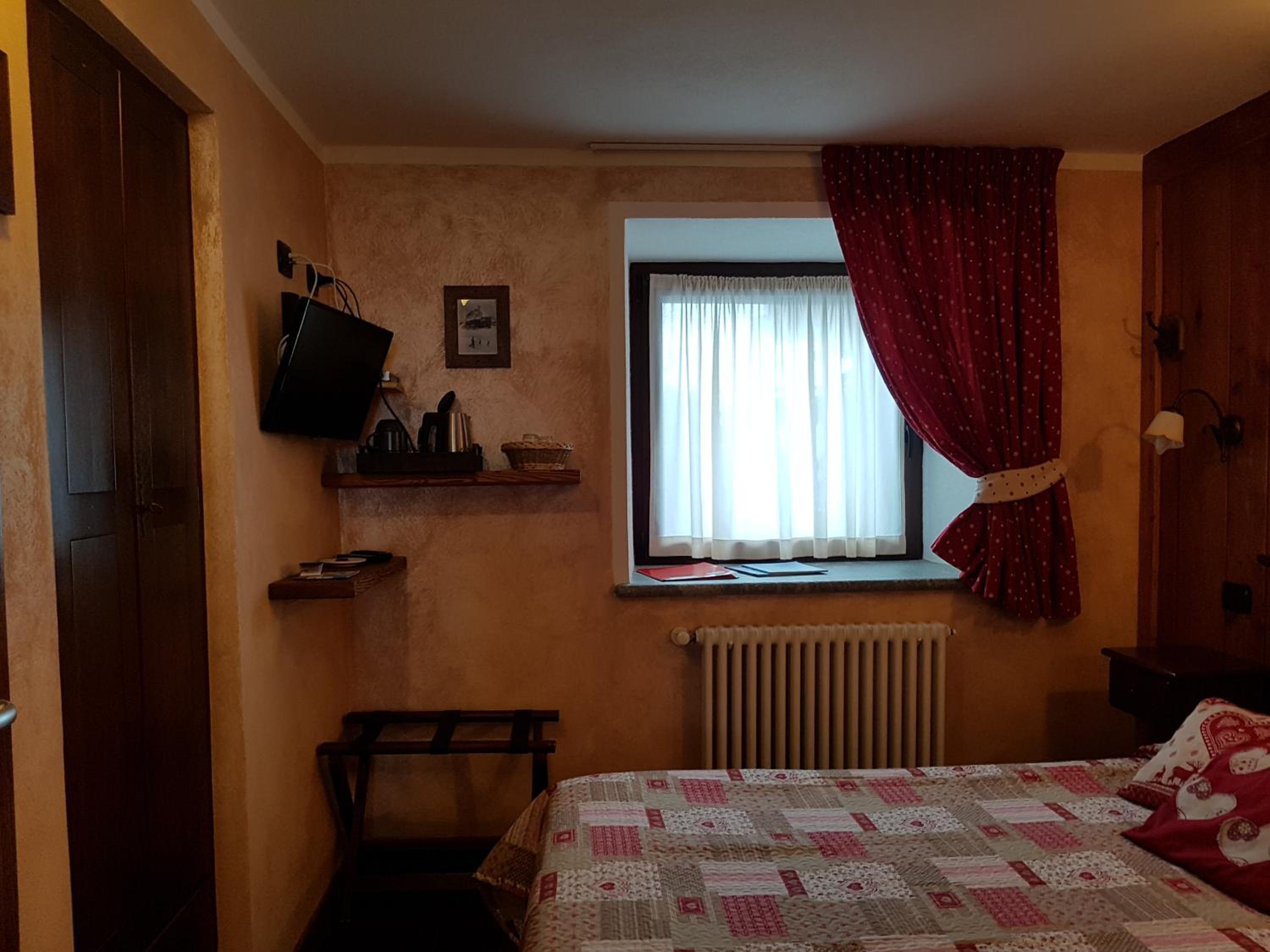 Small Double Room photo 2
