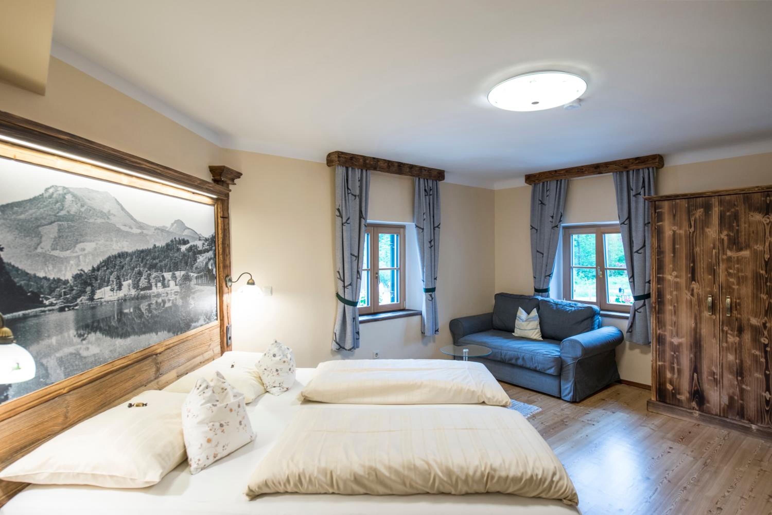 Double Room with Extra Bed photo 3