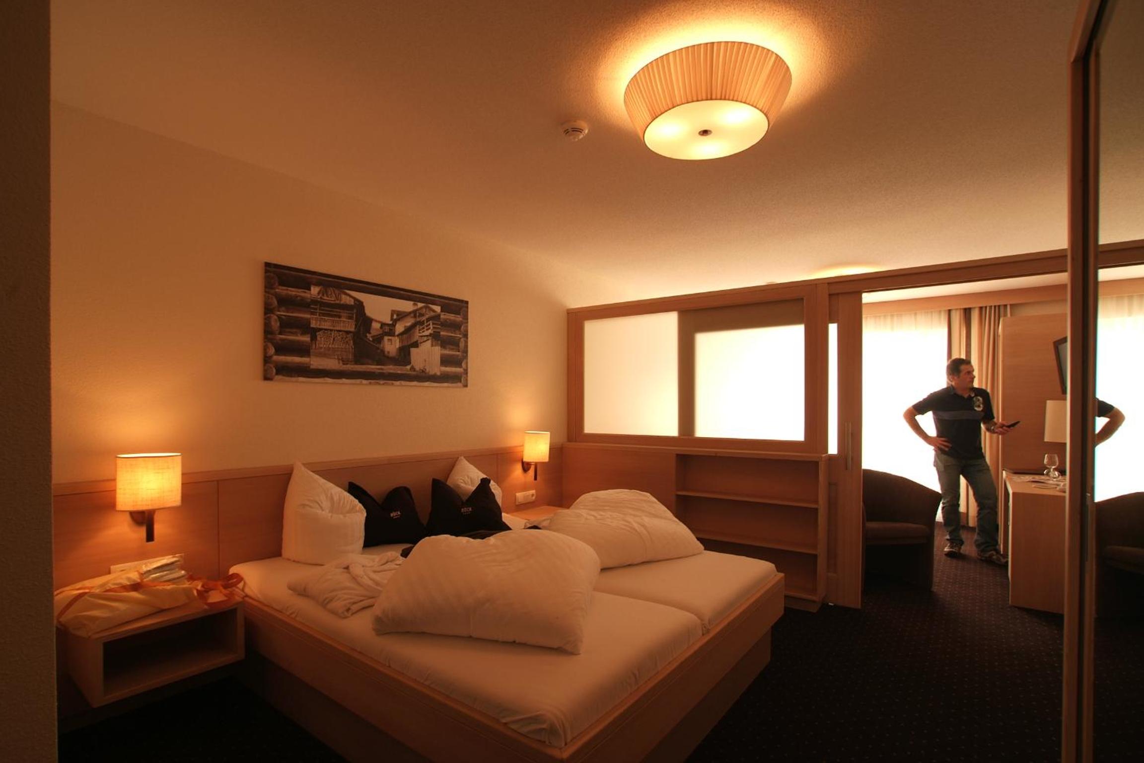 Standard Suite - Photo 4