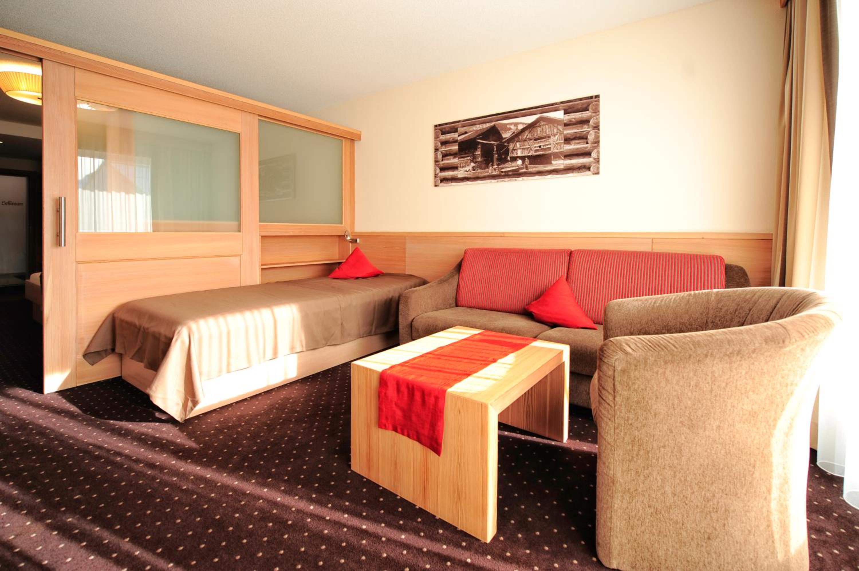 Standard Suite - Photo 1