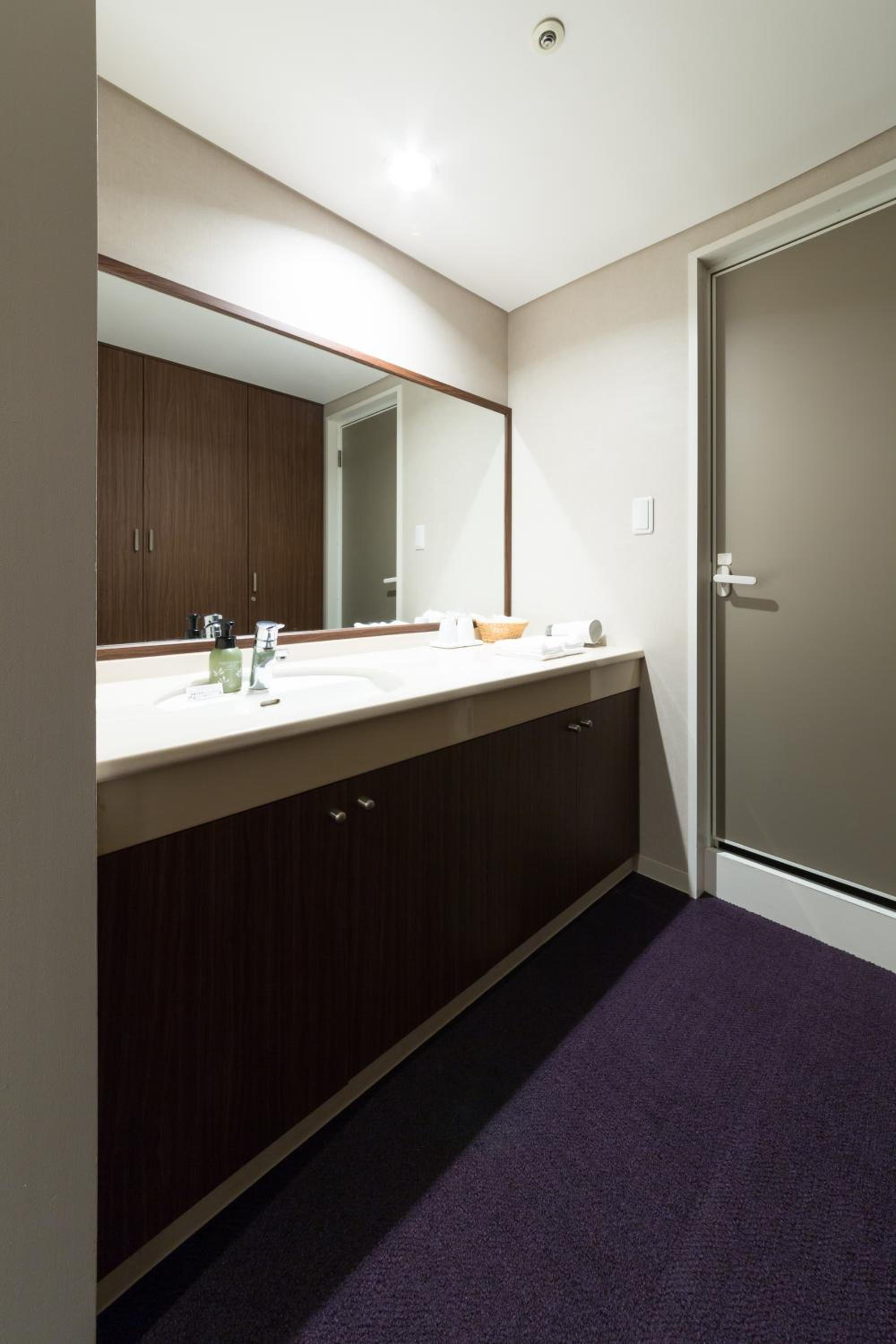 Twin Room - Non-Smoking - Photo 6