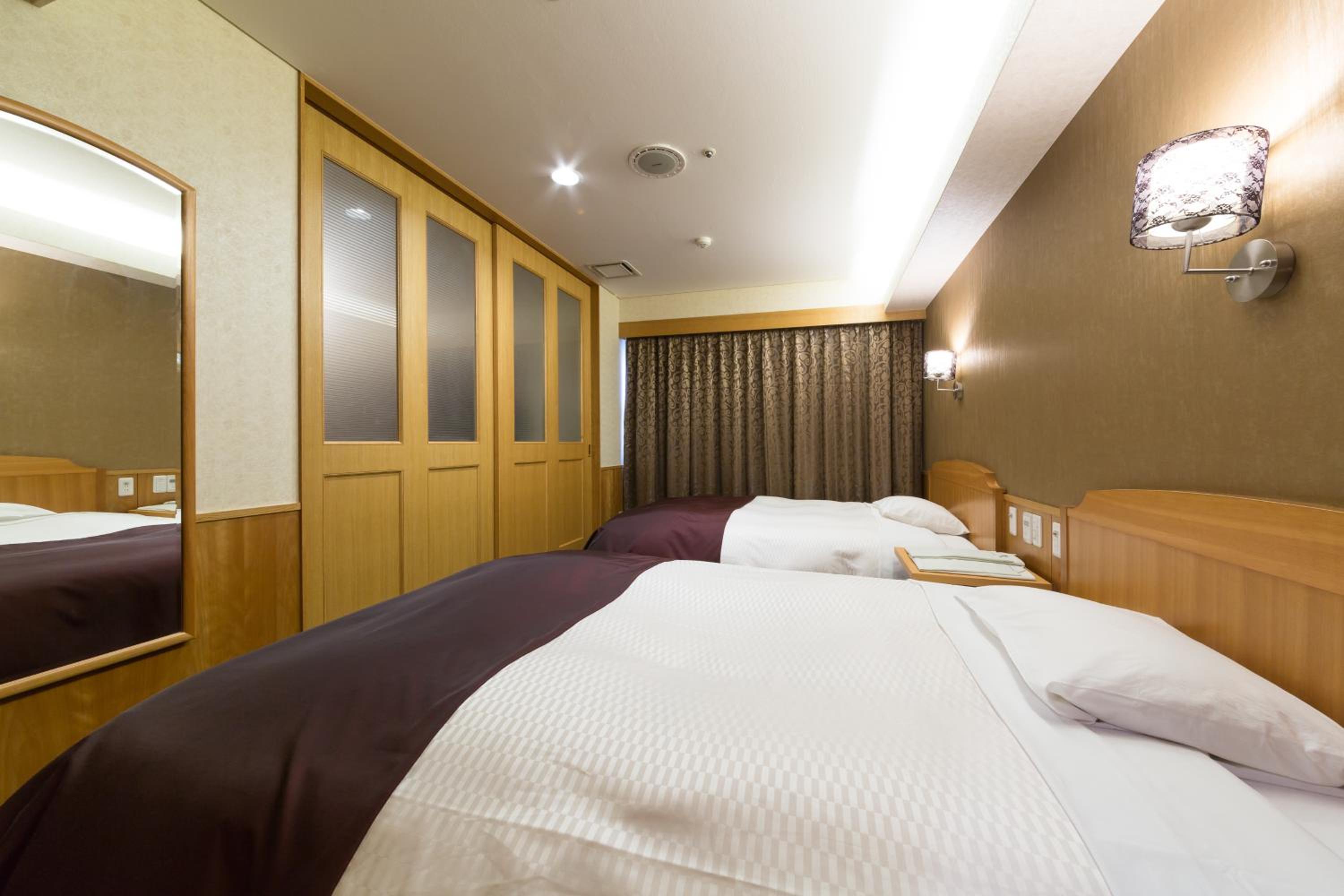 Deluxe Twin Room - Non-Smoking - Photo 3