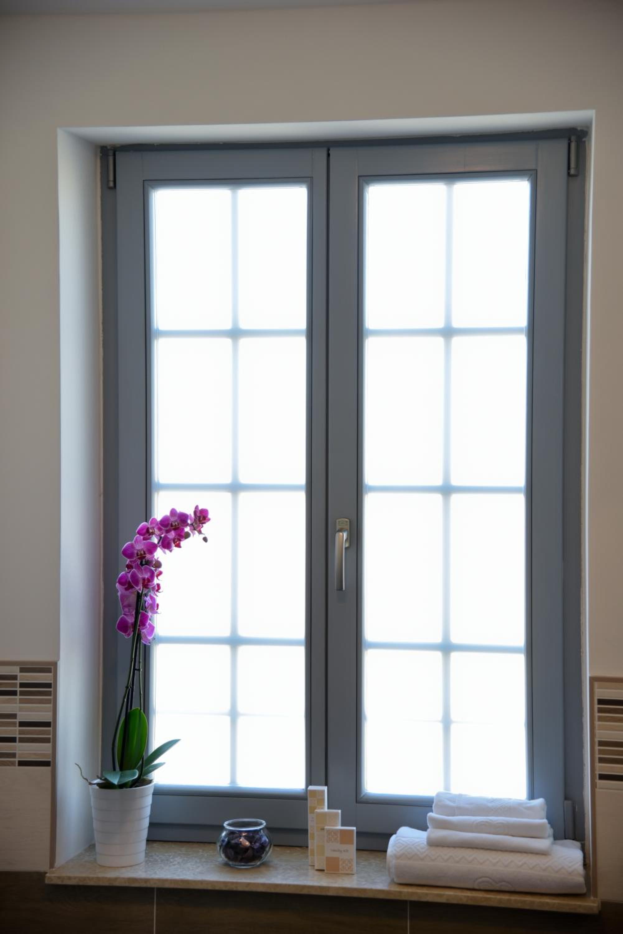 Single Room with Private Bathroom photo 3