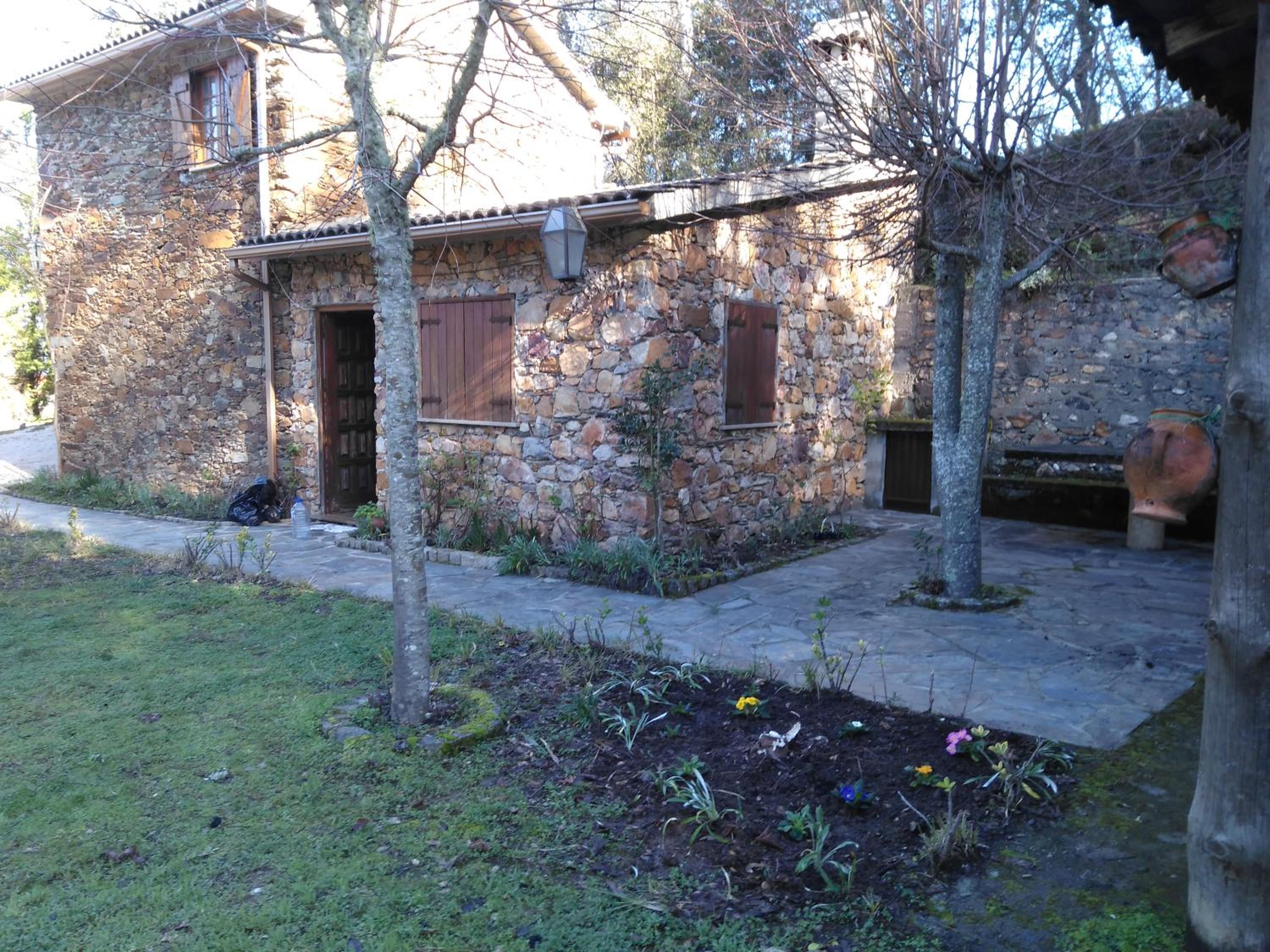 One-Bedroom House photo 2