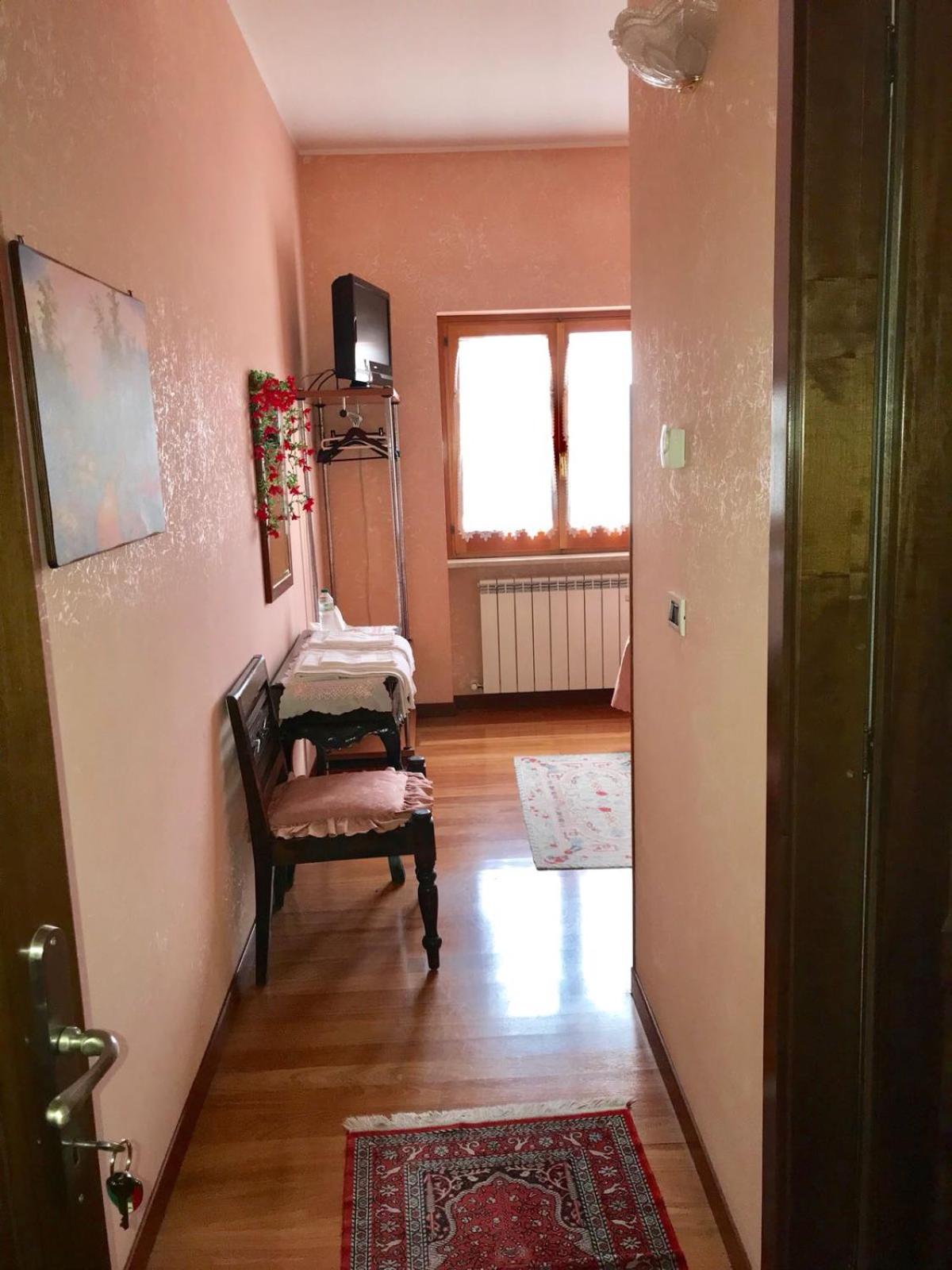 Double Room with Private Bathroom - Photo 5