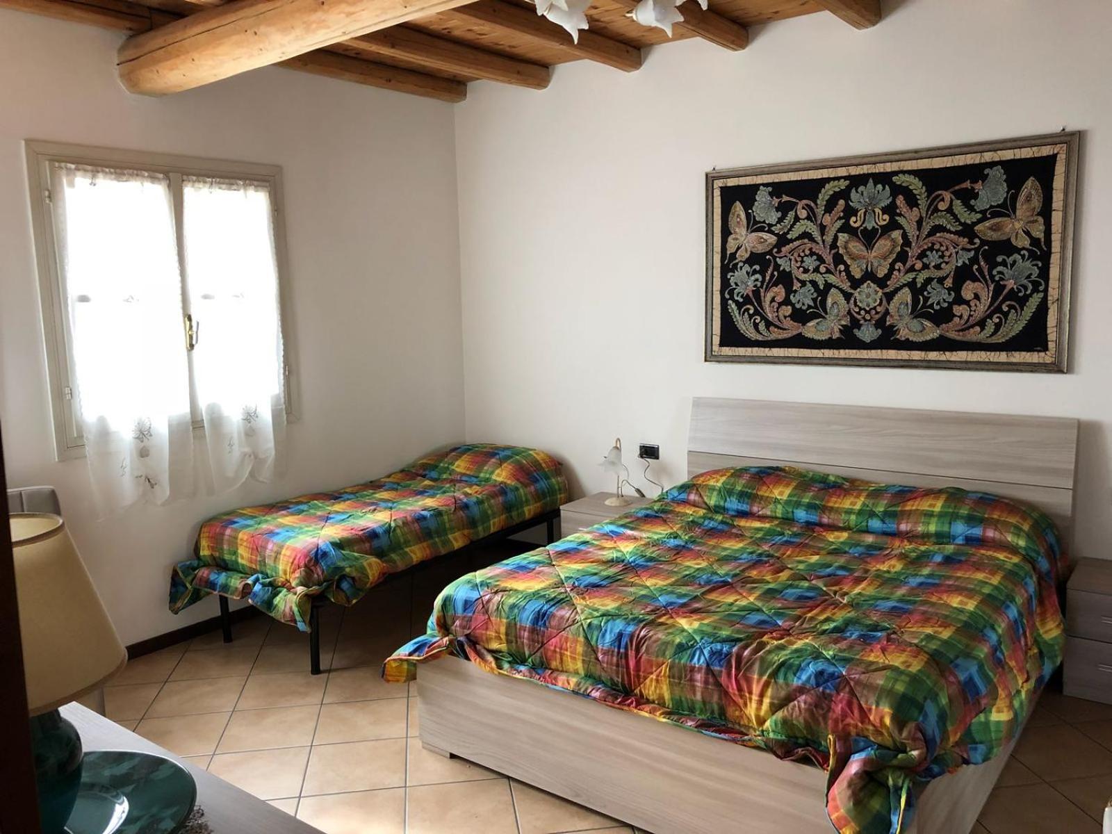 Double Room with Private Bathroom - Photo 6