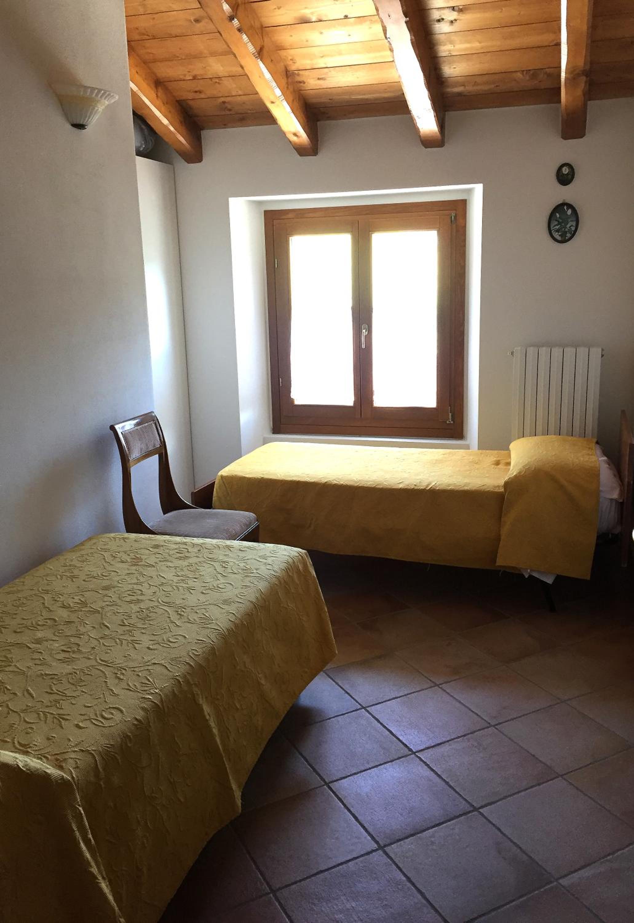 Maisonette photo 1