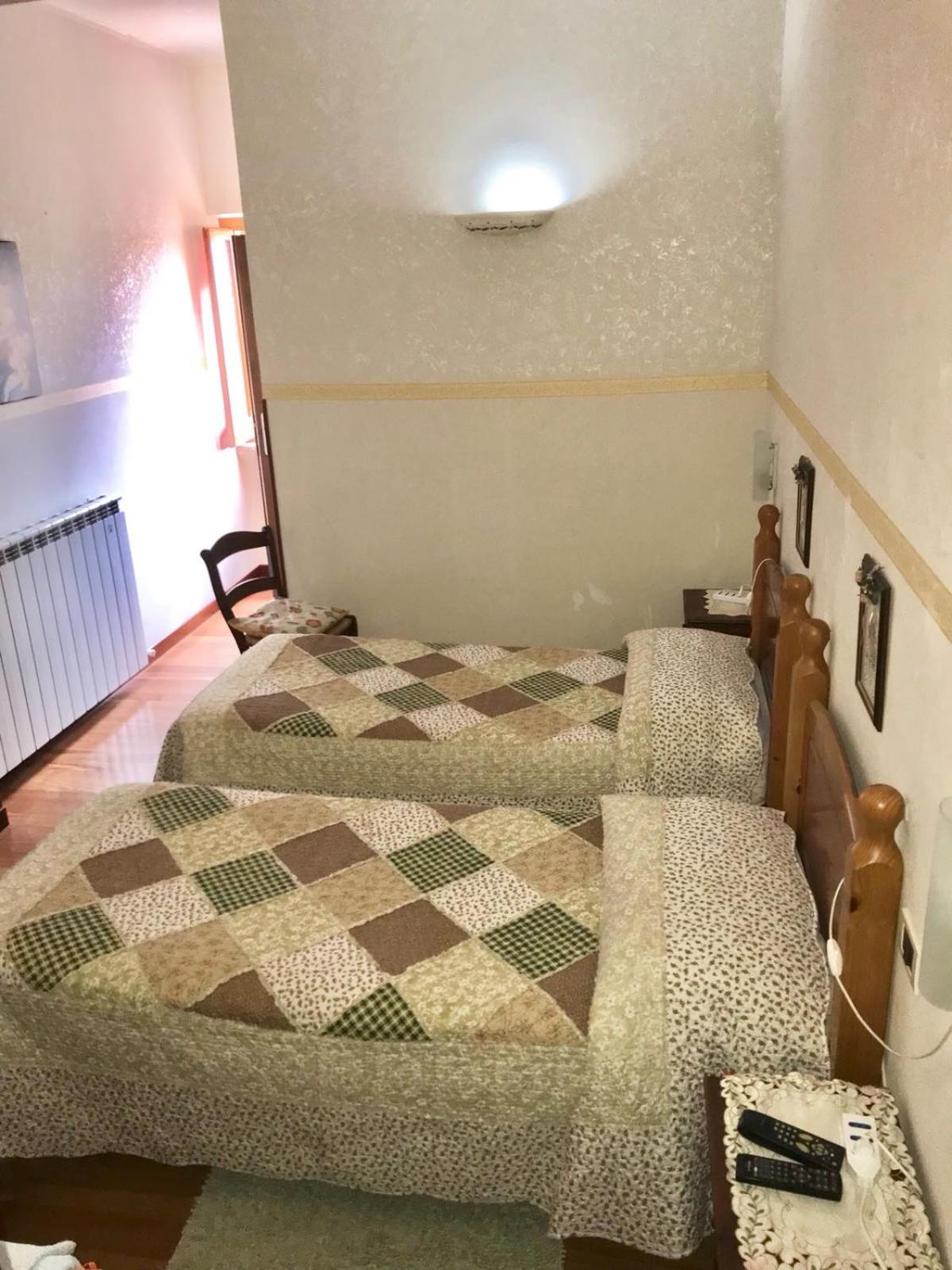 Large Double Room photo 2