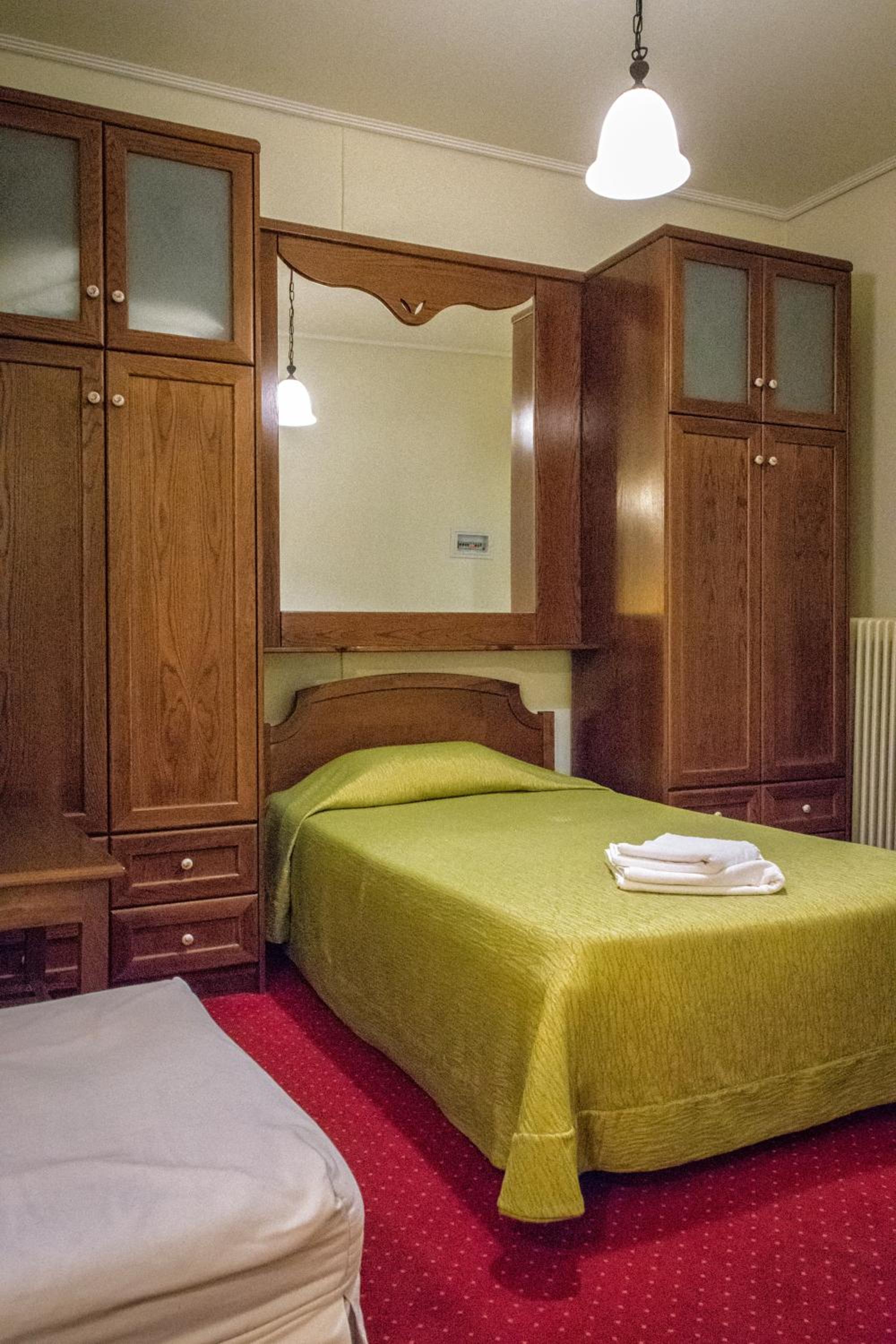 Triple Room - Photo 6