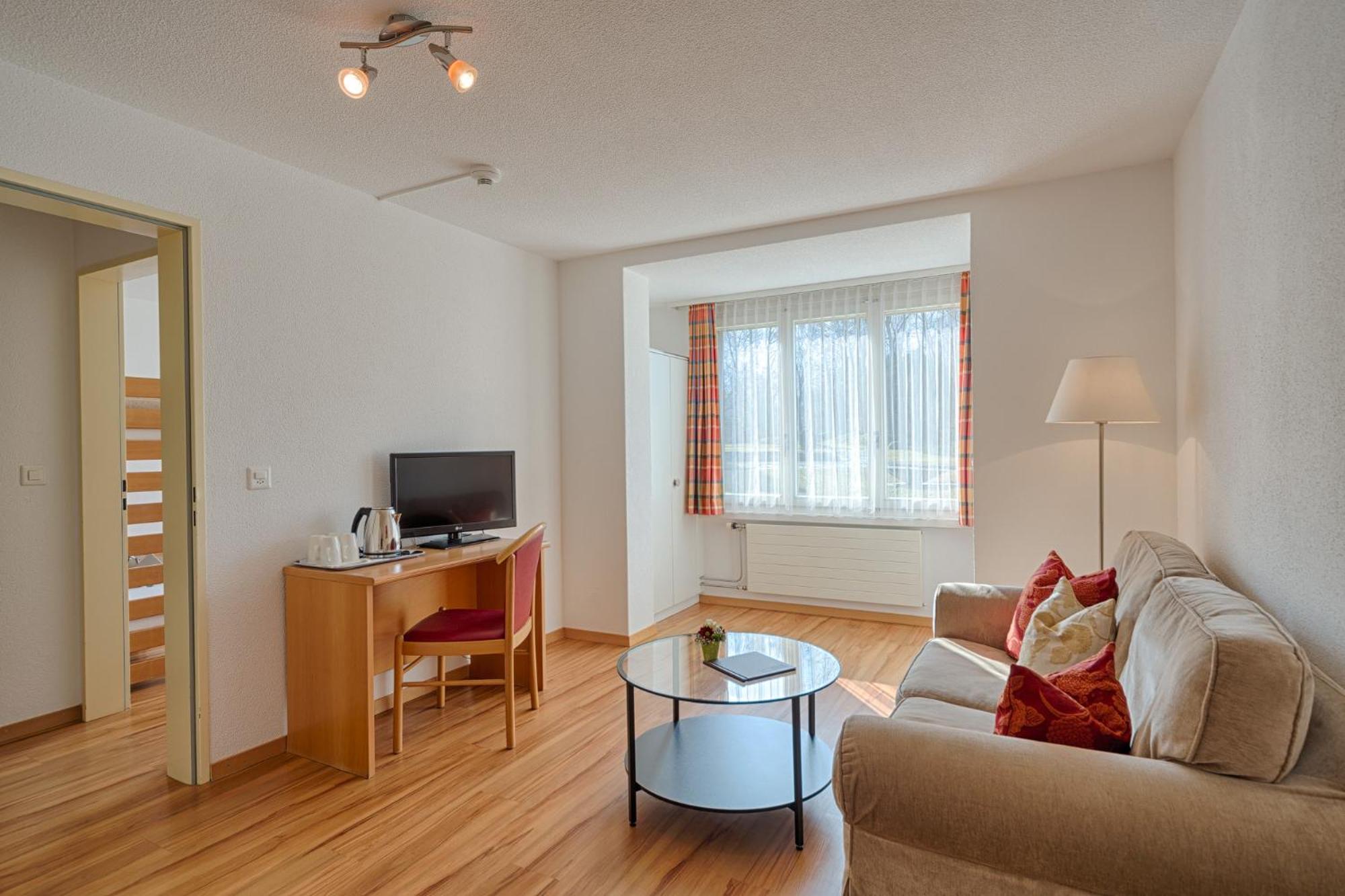 Family Room with Garden View (2 Adults + 2 Children) photo 3
