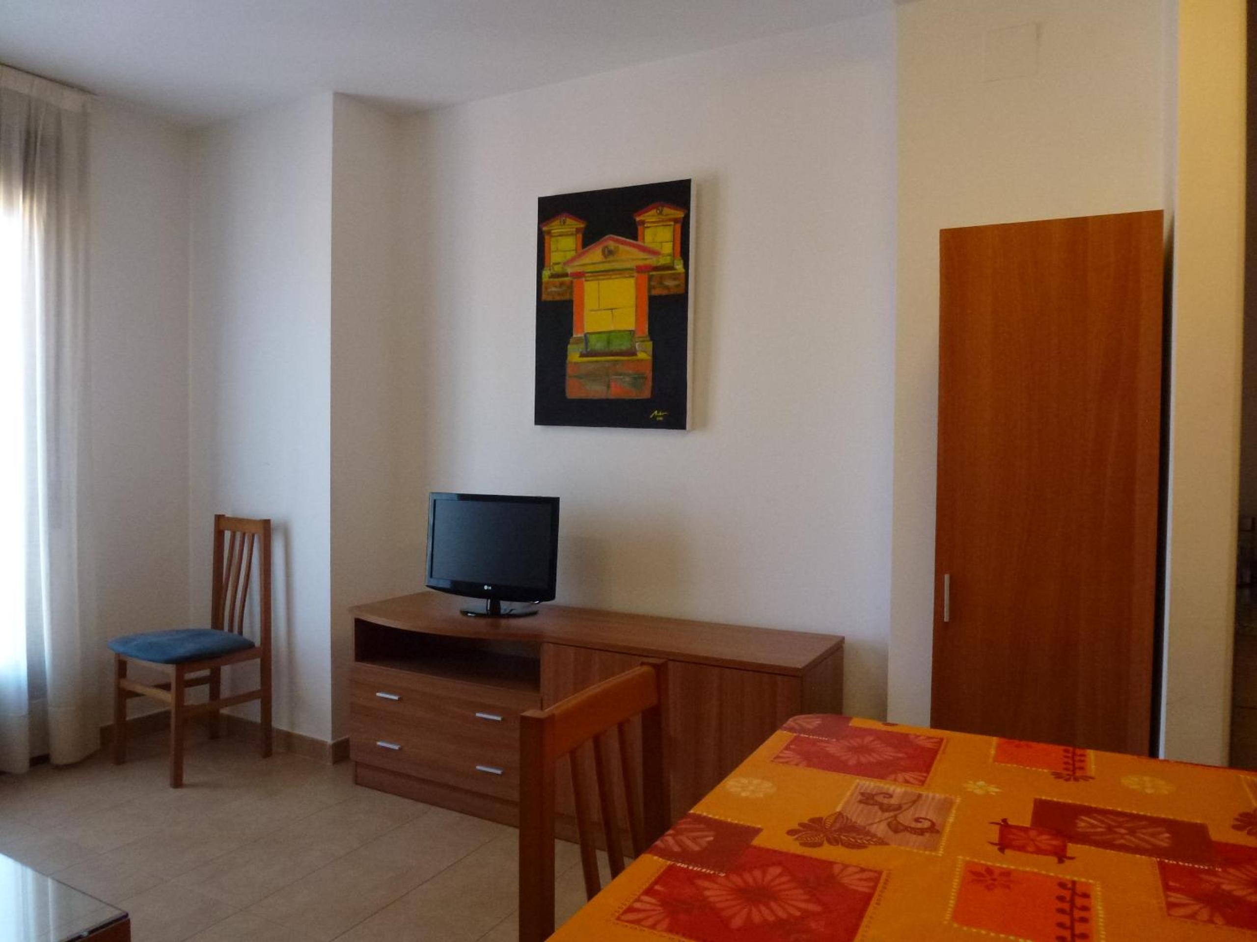 One-Bedroom Apartment (4 Adults) - Photo 9