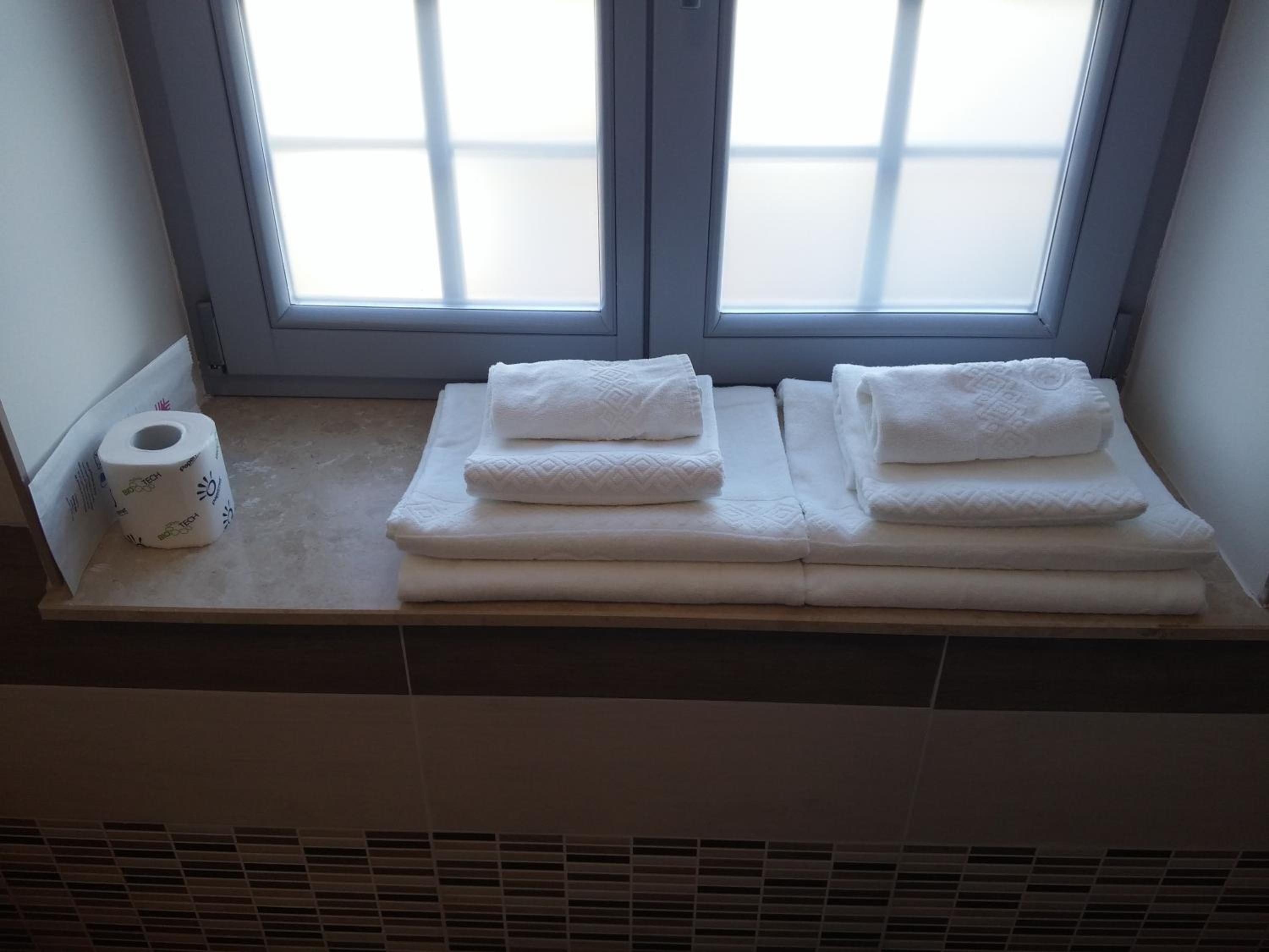 Double or Twin Room with Bathroom photo 2