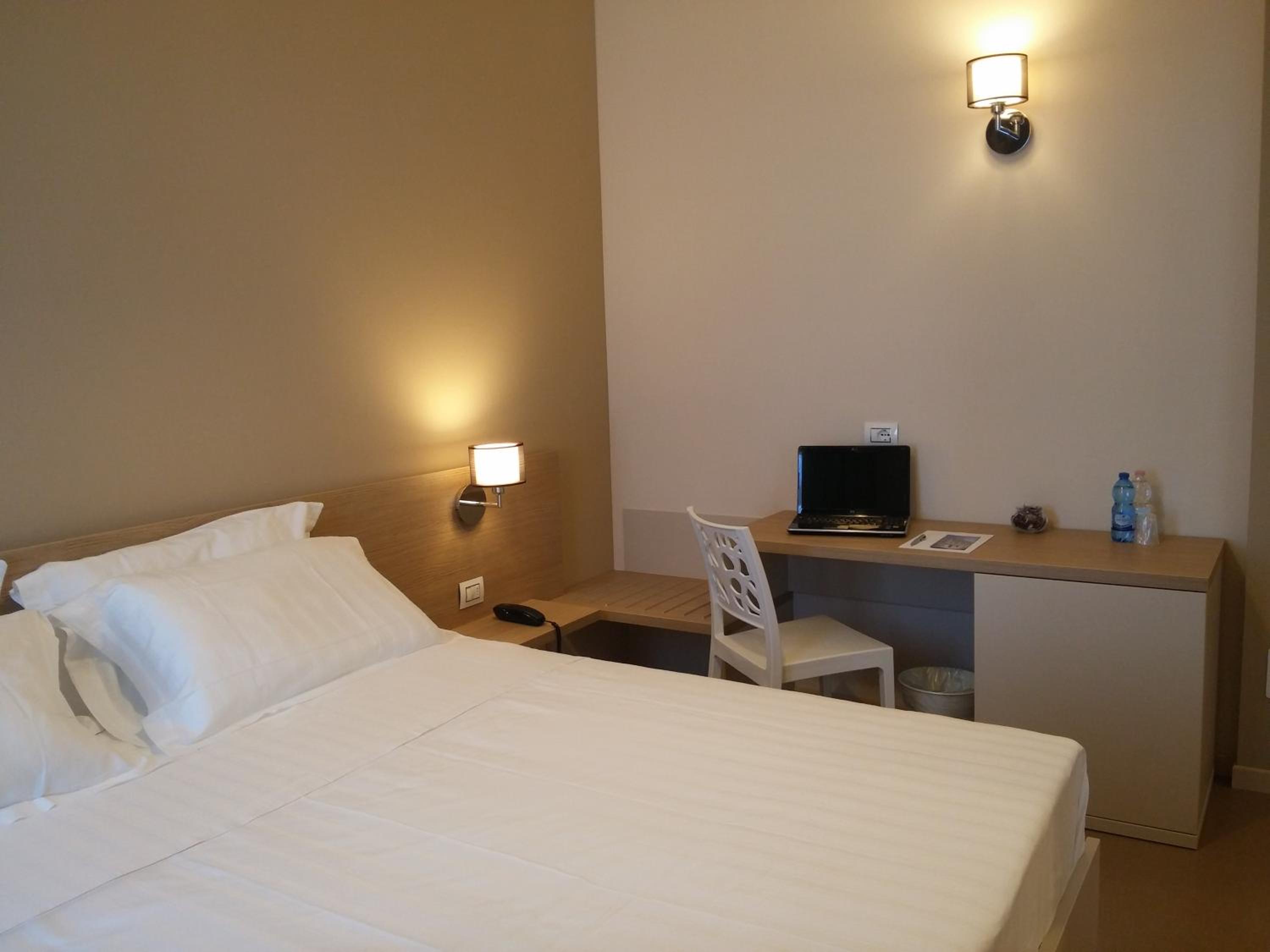Double or Twin Room with Bathroom photo 3