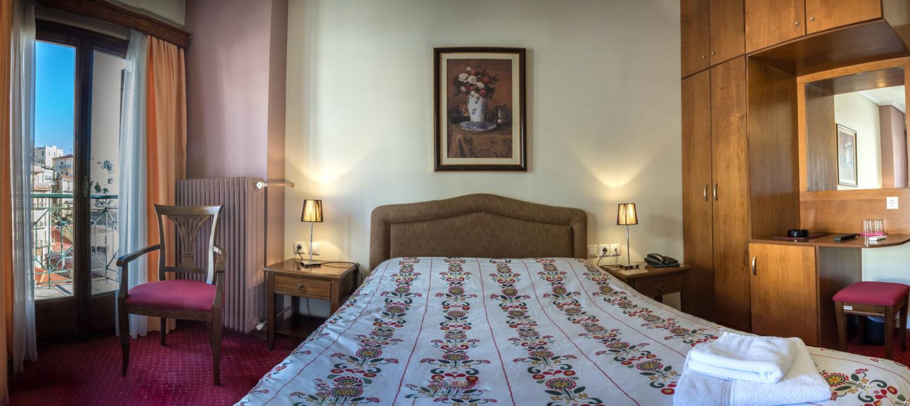 Double or Twin Room with City View - Photo 1
