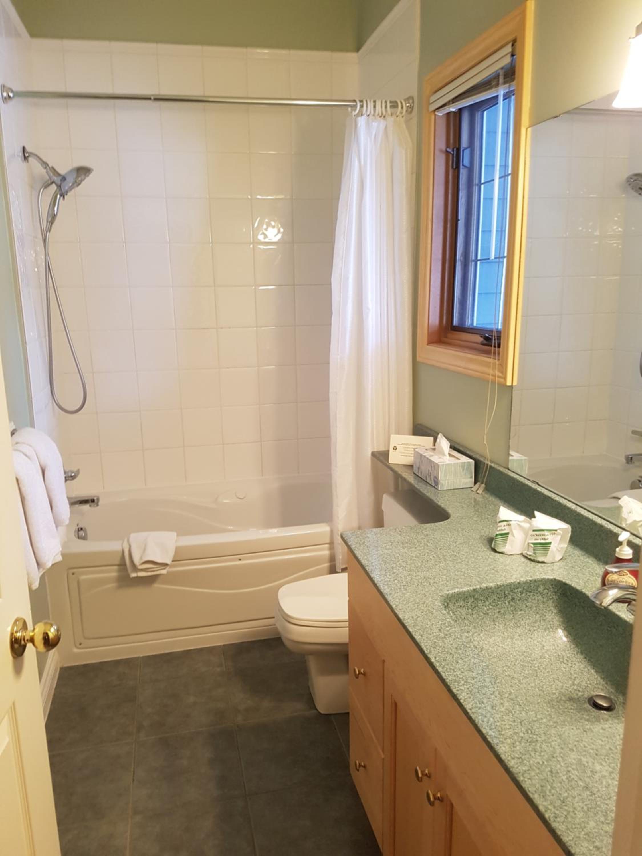 Superior Queen Room Vermilion photo 3
