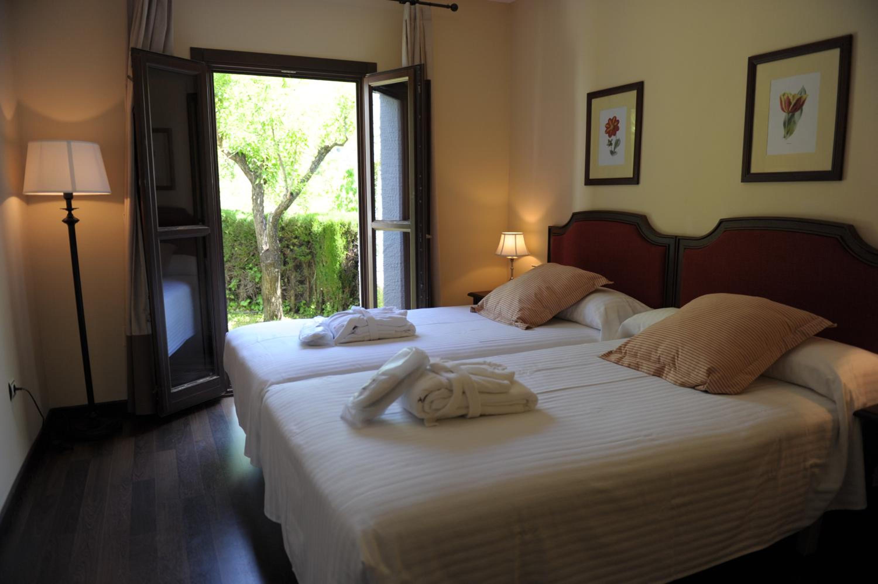 Deluxe Double Room - Photo 1