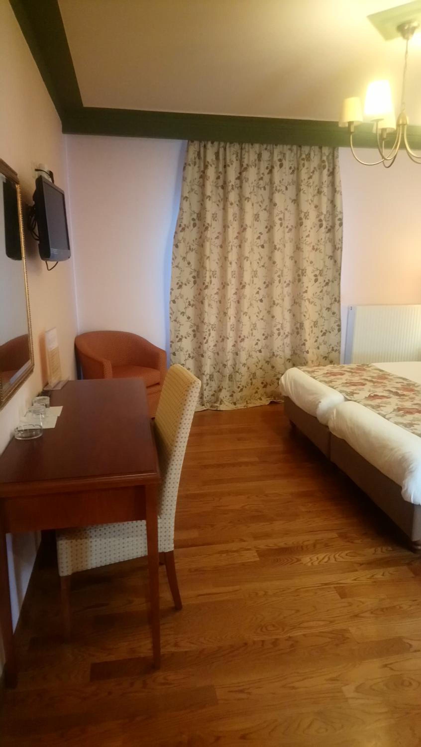 Double or Twin Room - Photo 1