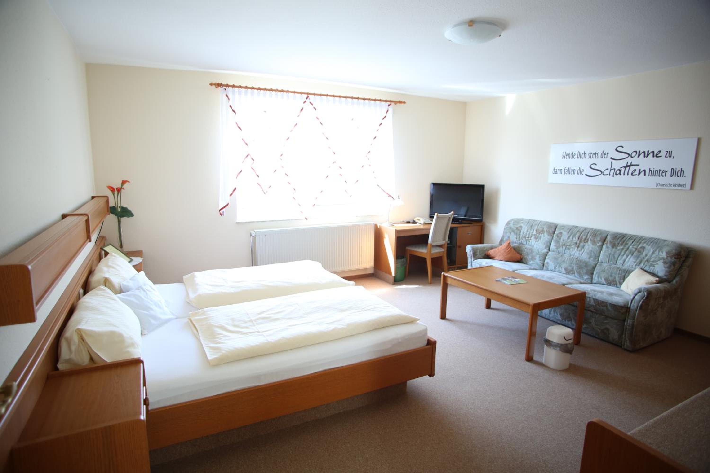 Double Room with Private Bathroom photo 2