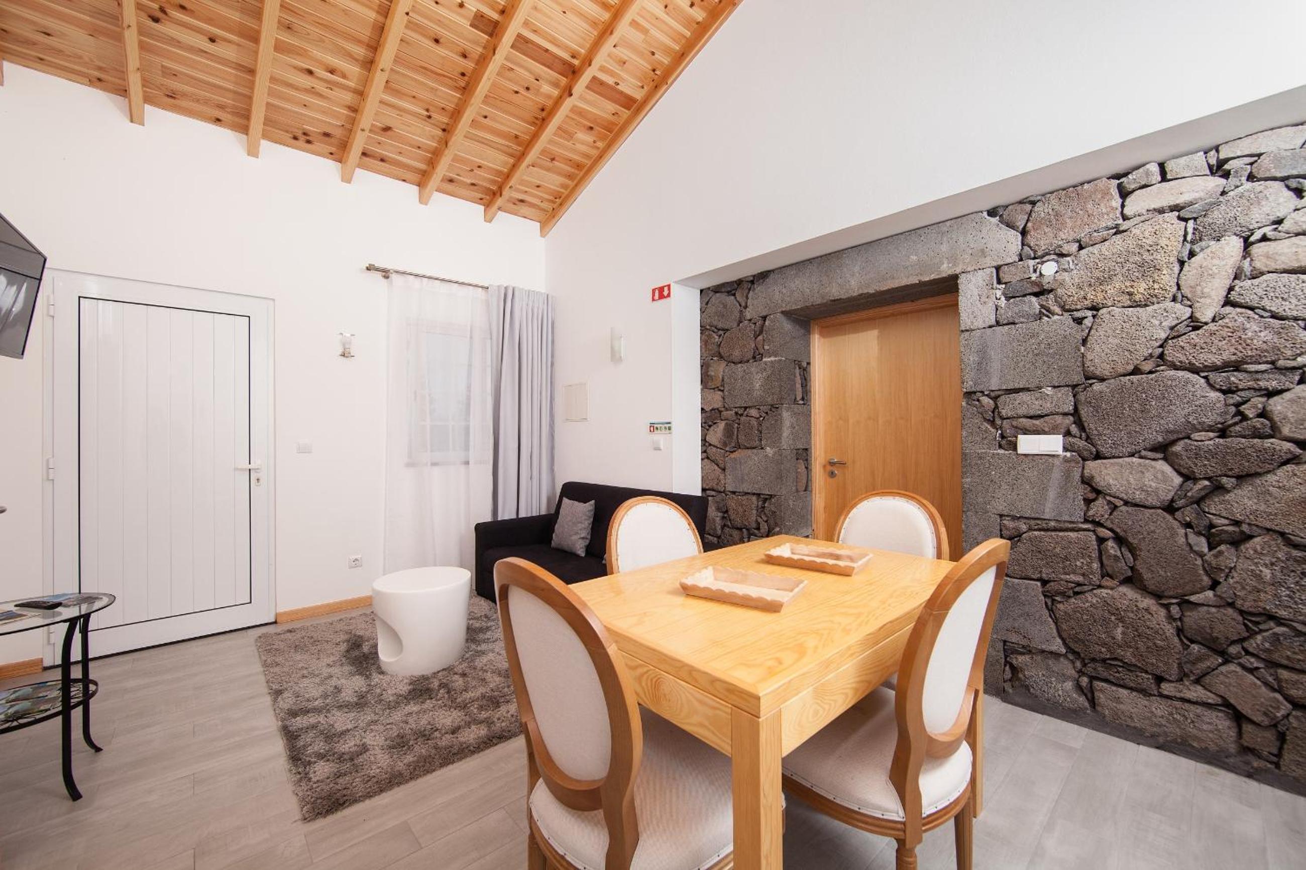 Three-Bedroom Villa photo 2