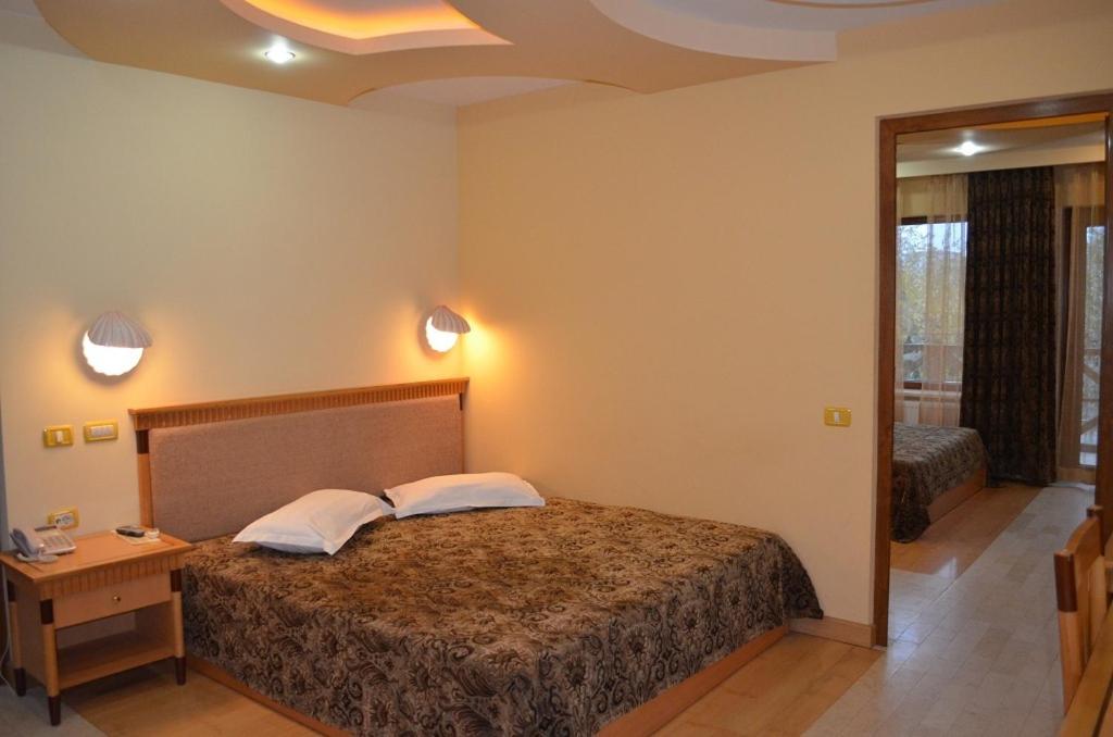 Two-Bedroom Suite