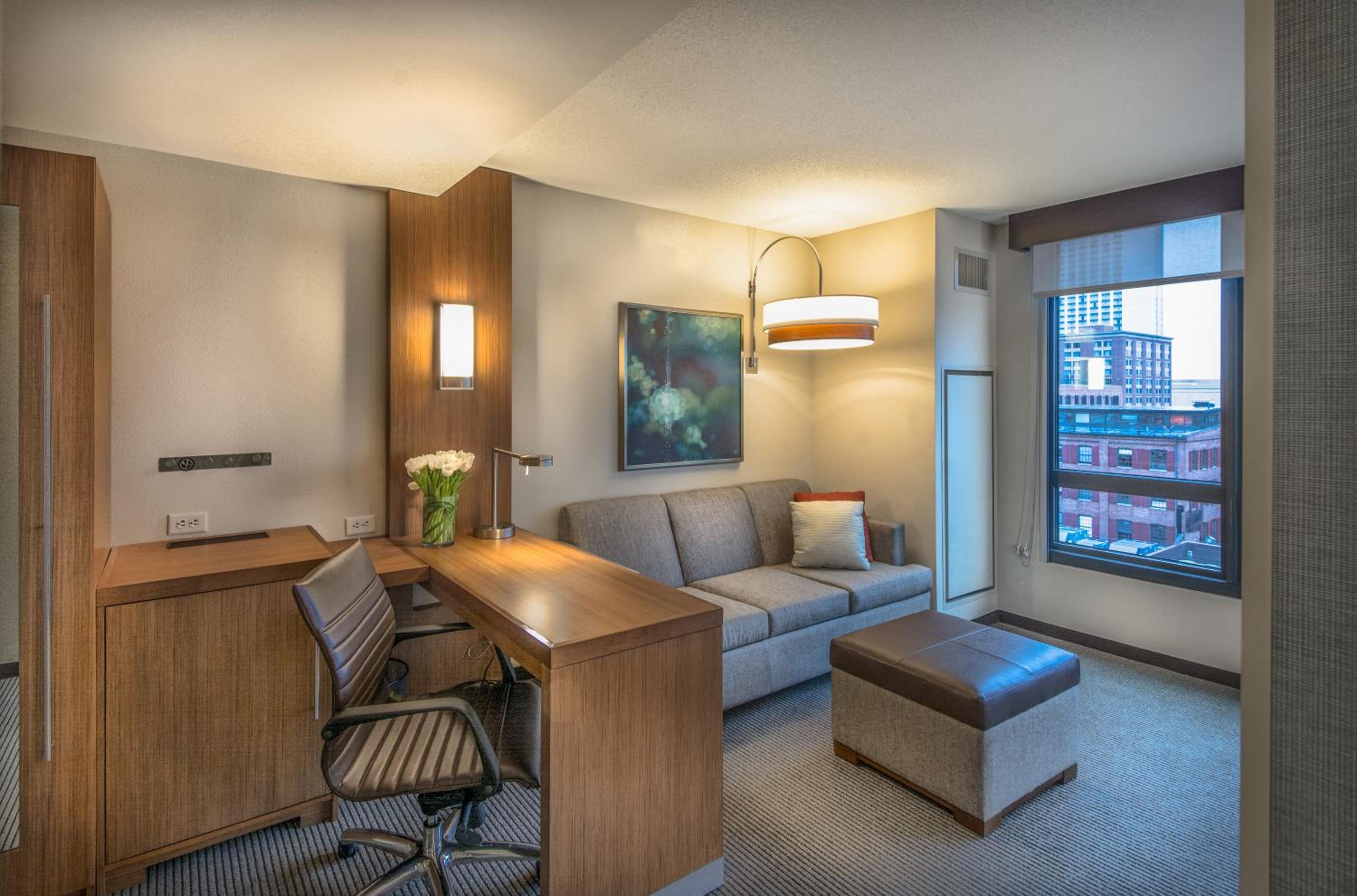 Specialty King Room with Sofa Bed and Accessible Tub - Disability Access photo 3