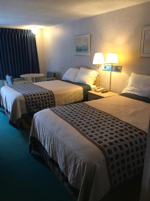 Double Room with Two Double Beds - Smoking - Photo 6
