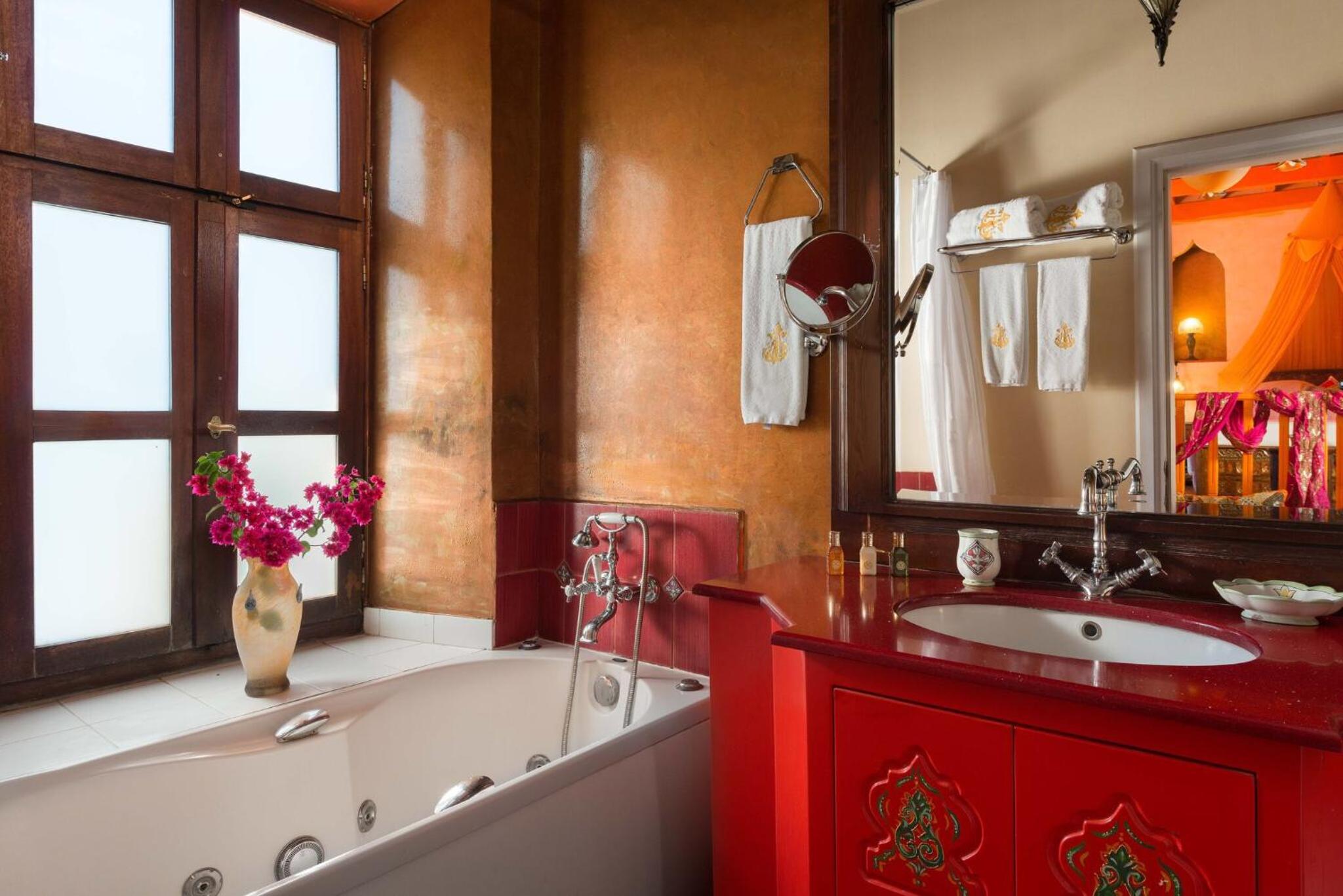 Superior Suite With Spa Bath And View To The Grand Master Palace photo 3
