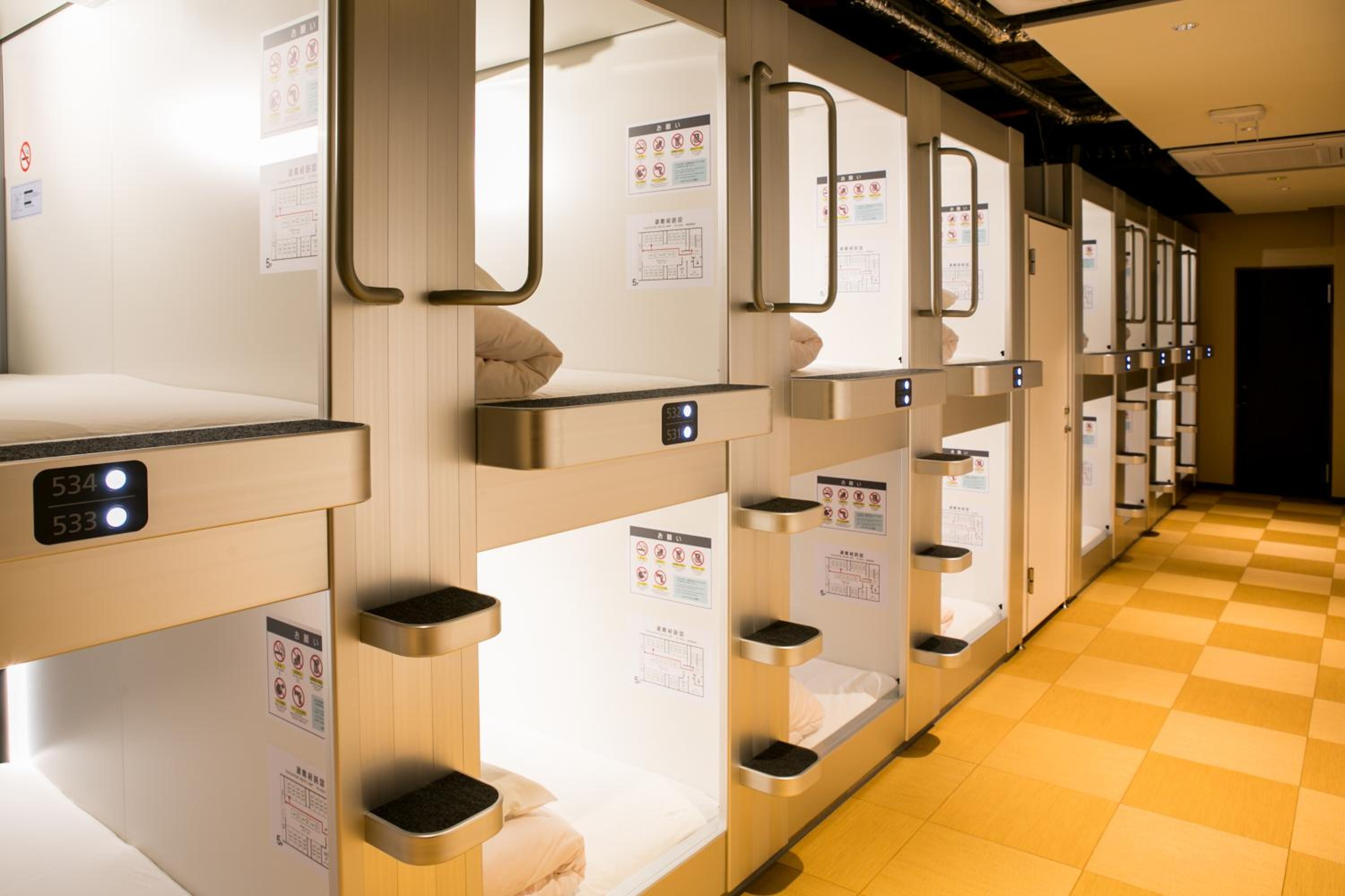 Two Capsule Rooms for Female Guests - Non-Smoking photo 1