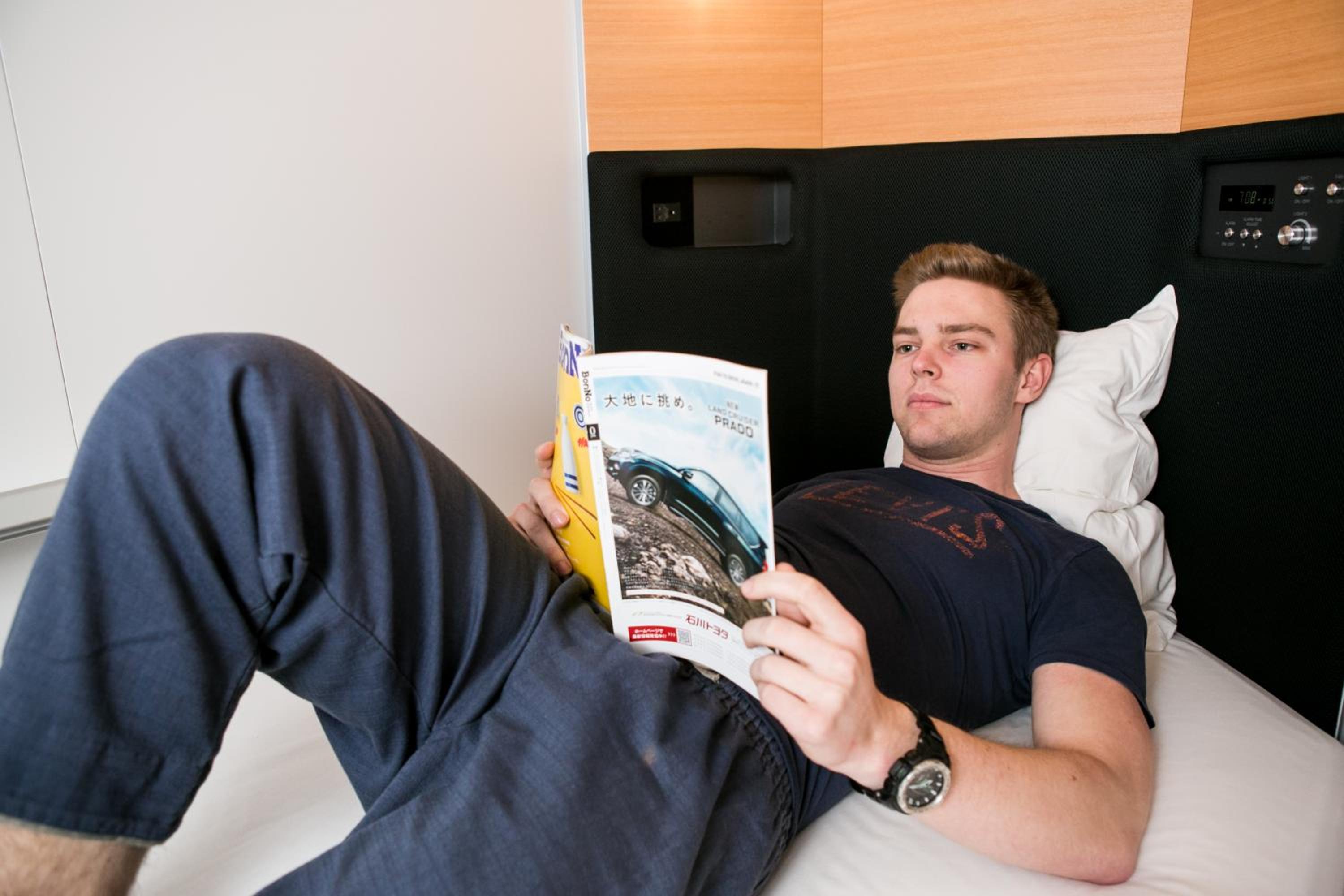 Special Offer - Two Capsule Rooms for Male Guests - Non-Smoking photo 3