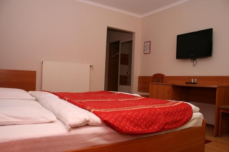 Twin/Double Room - Photo 1