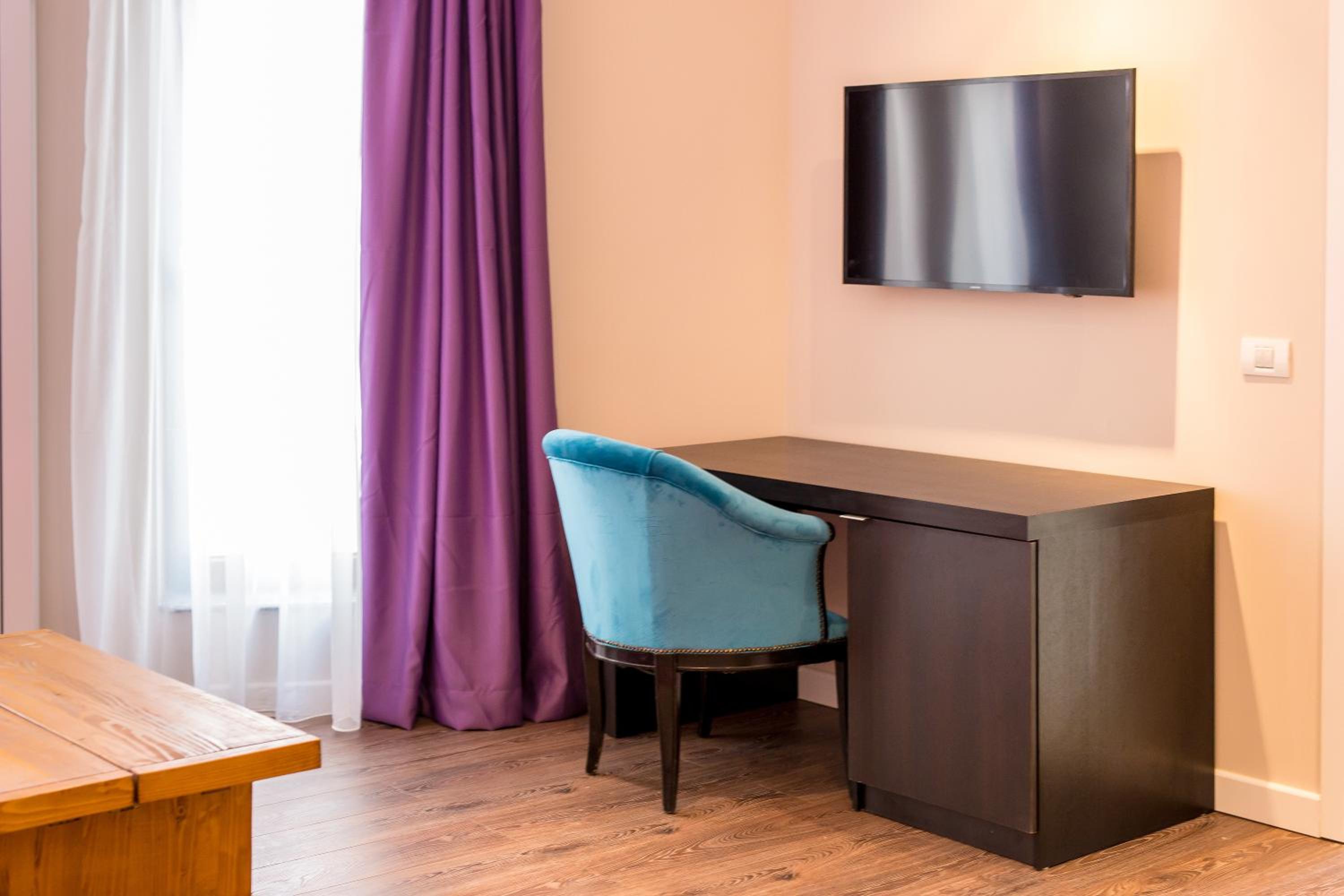 Junior Suite with Balcony photo 2