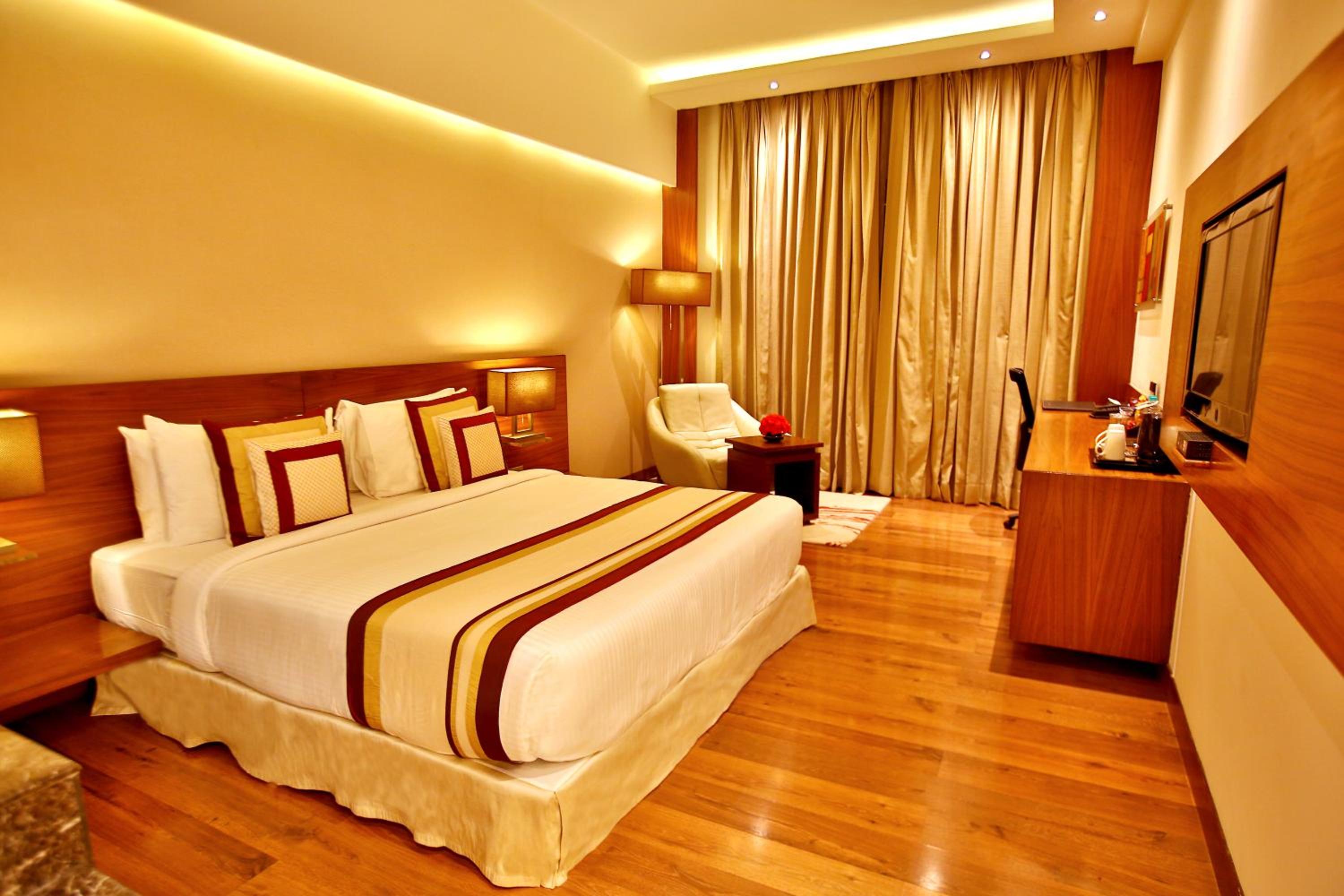 Deluxe King Room