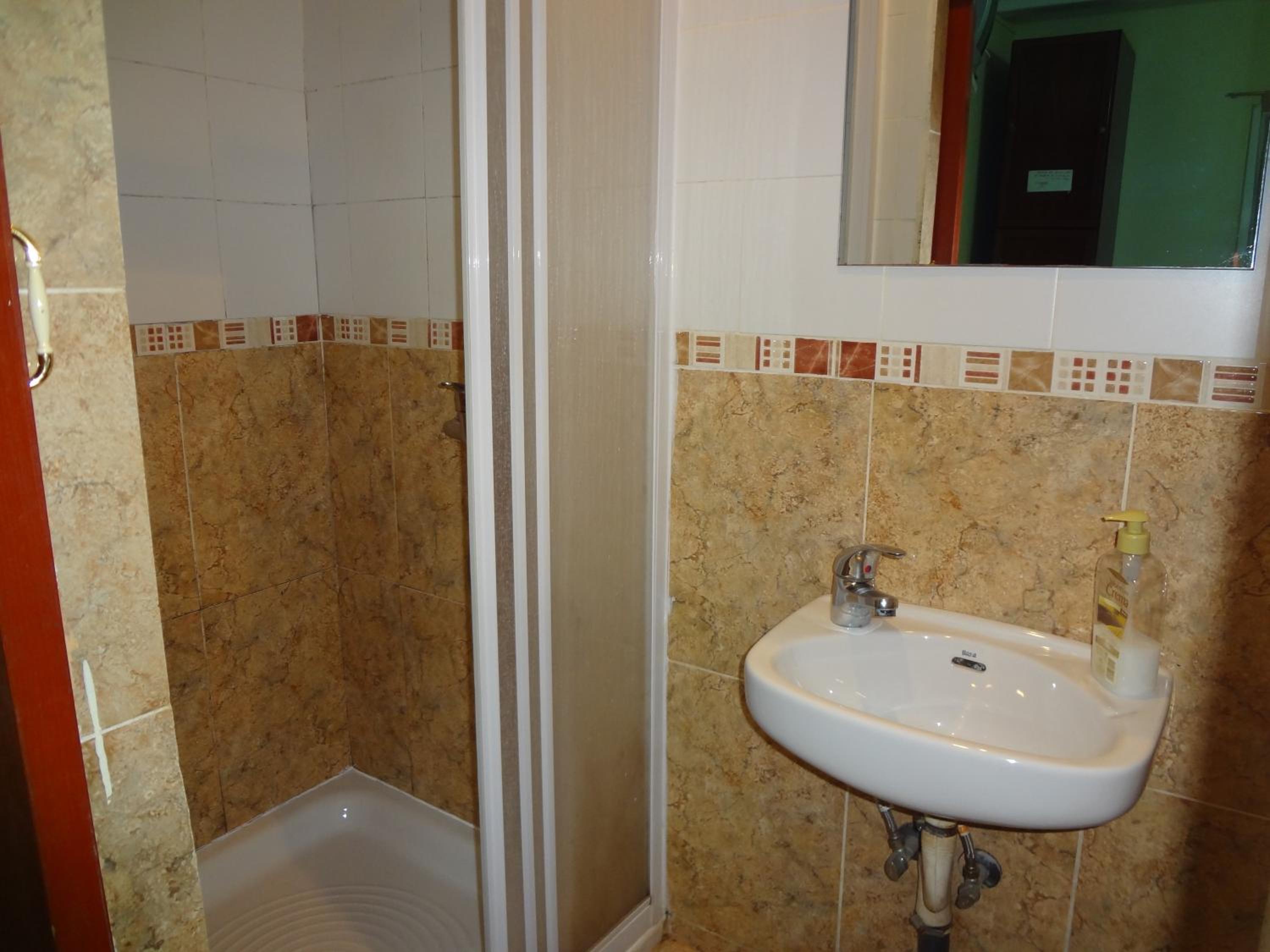 Double Room With Private Bathroom photo 3