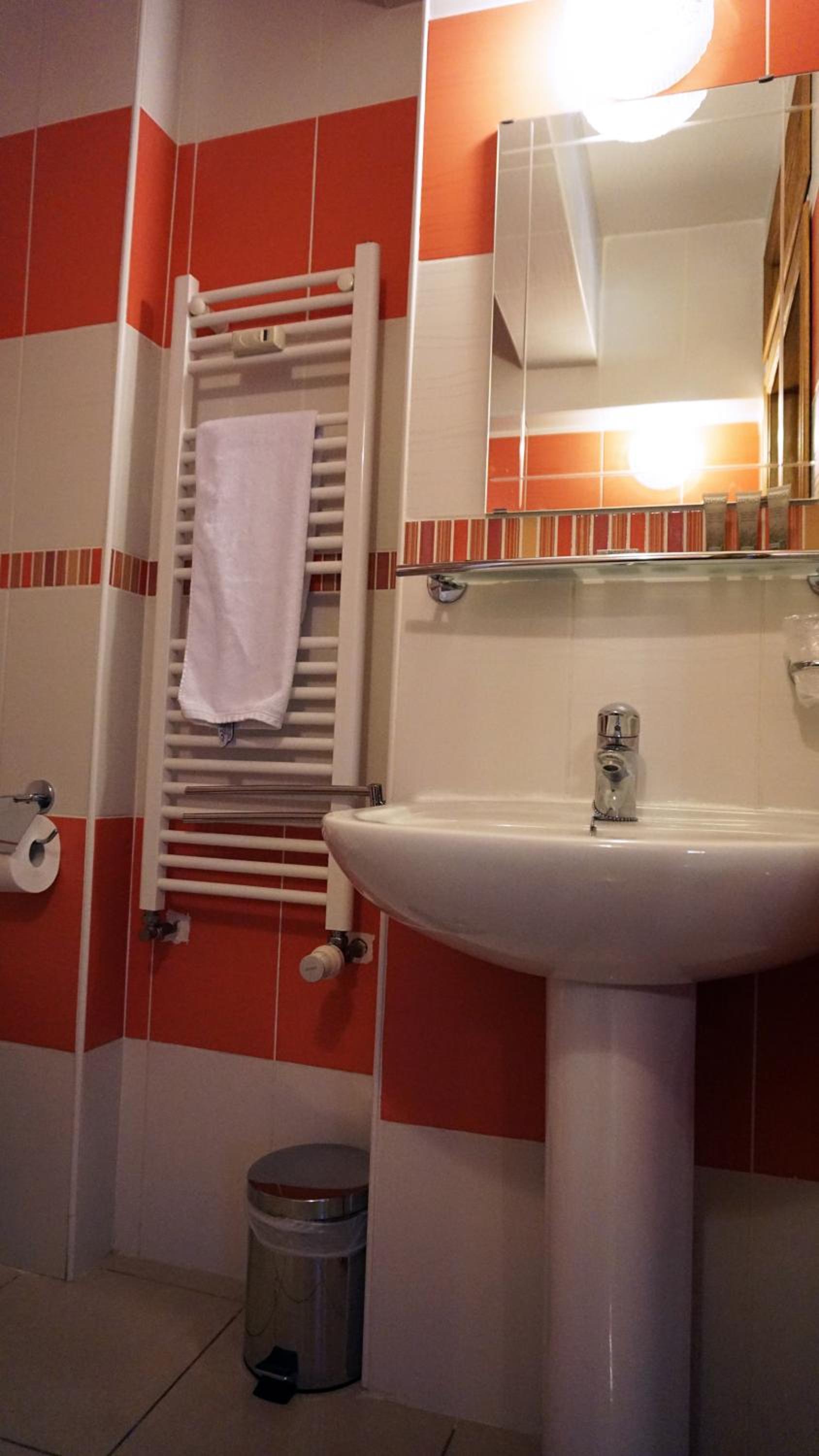 Deluxe Studio Apartment photo 2