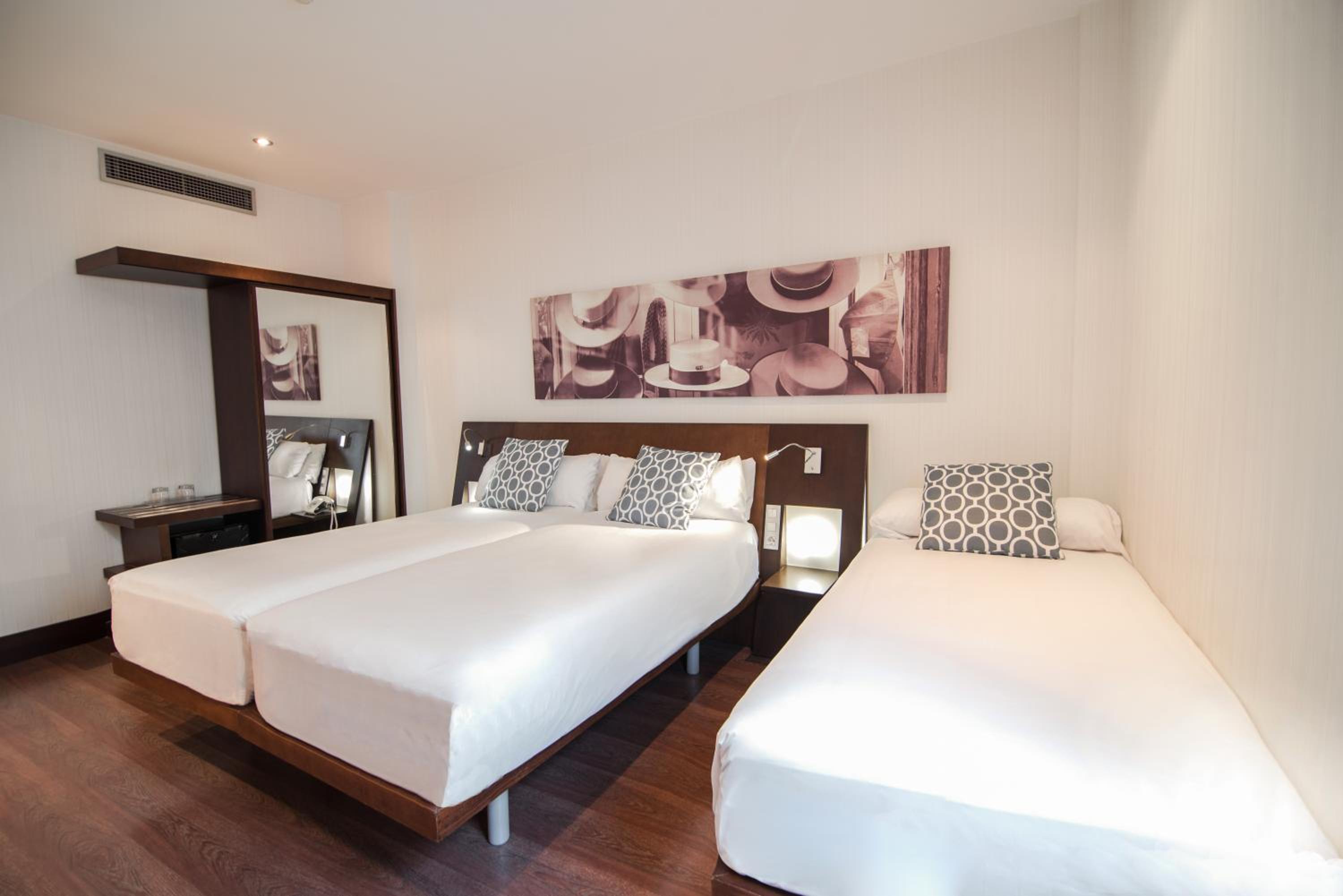 Triple Room