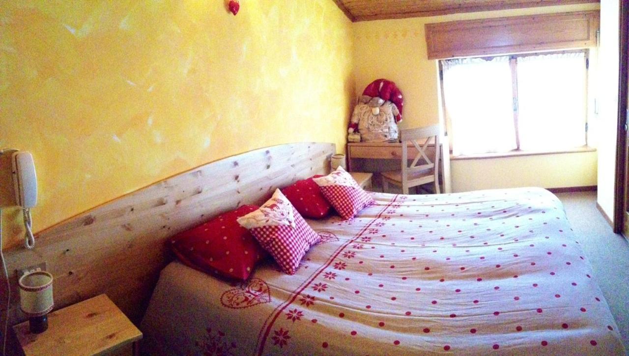 Double or Twin Room - Photo 15