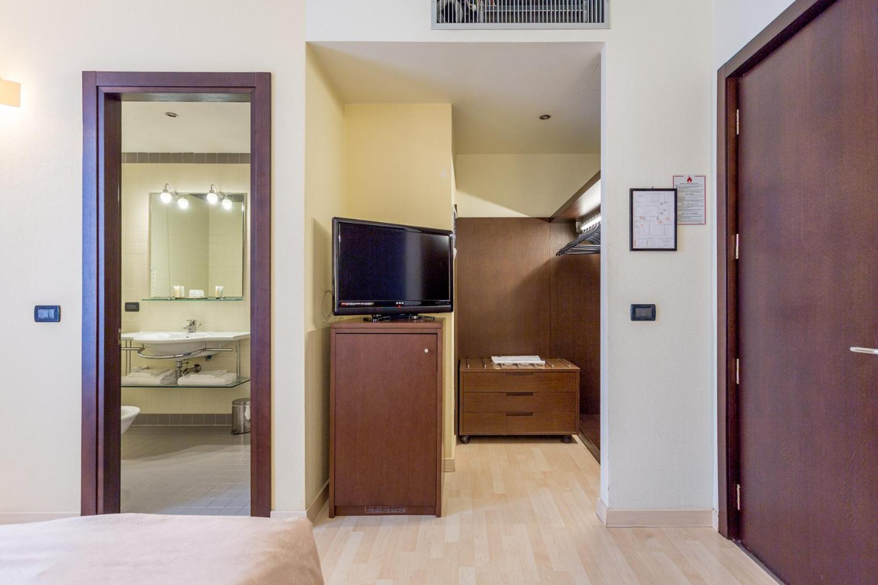 Classic Twin Room - Photo 2